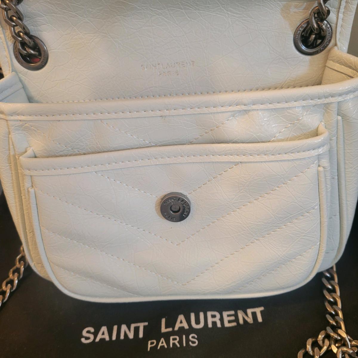 White bag - Brooklyn, New York - FleaMarketBay