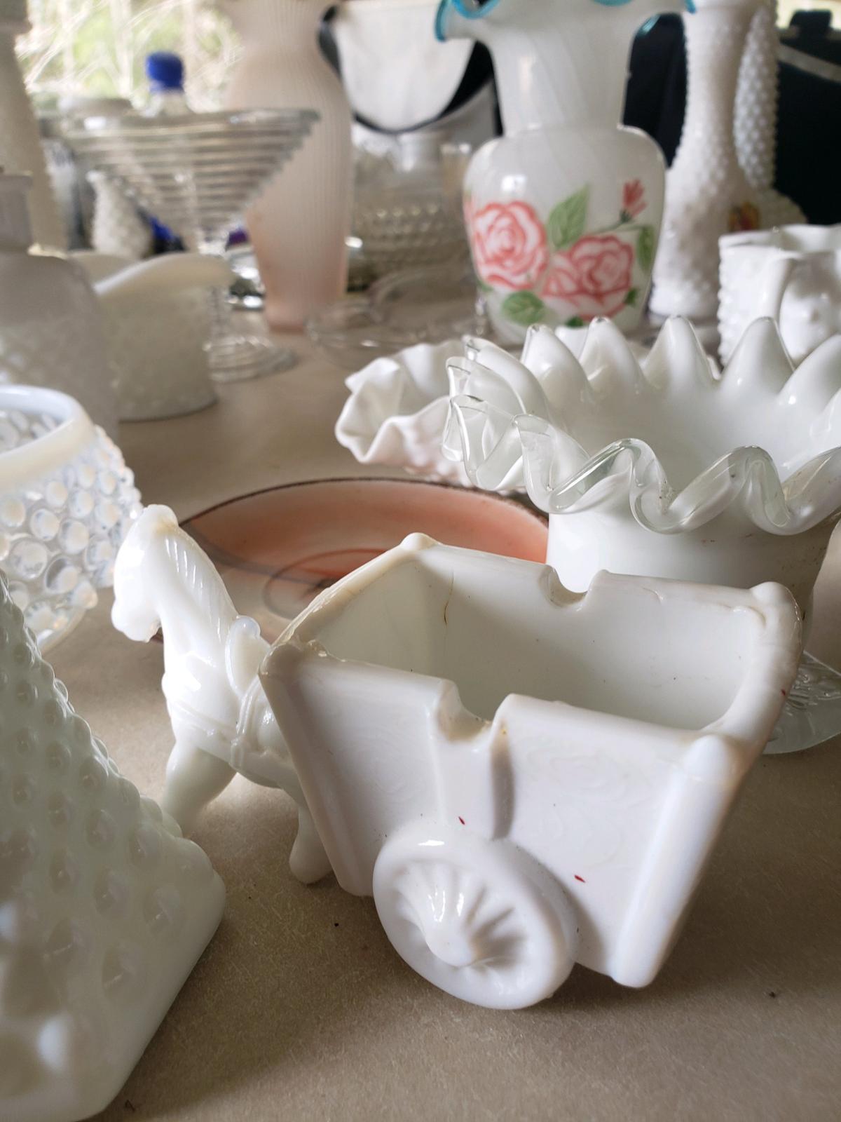 white bubble hall vases and etc - Juneau, Wisconsin - FleaMarketBay
