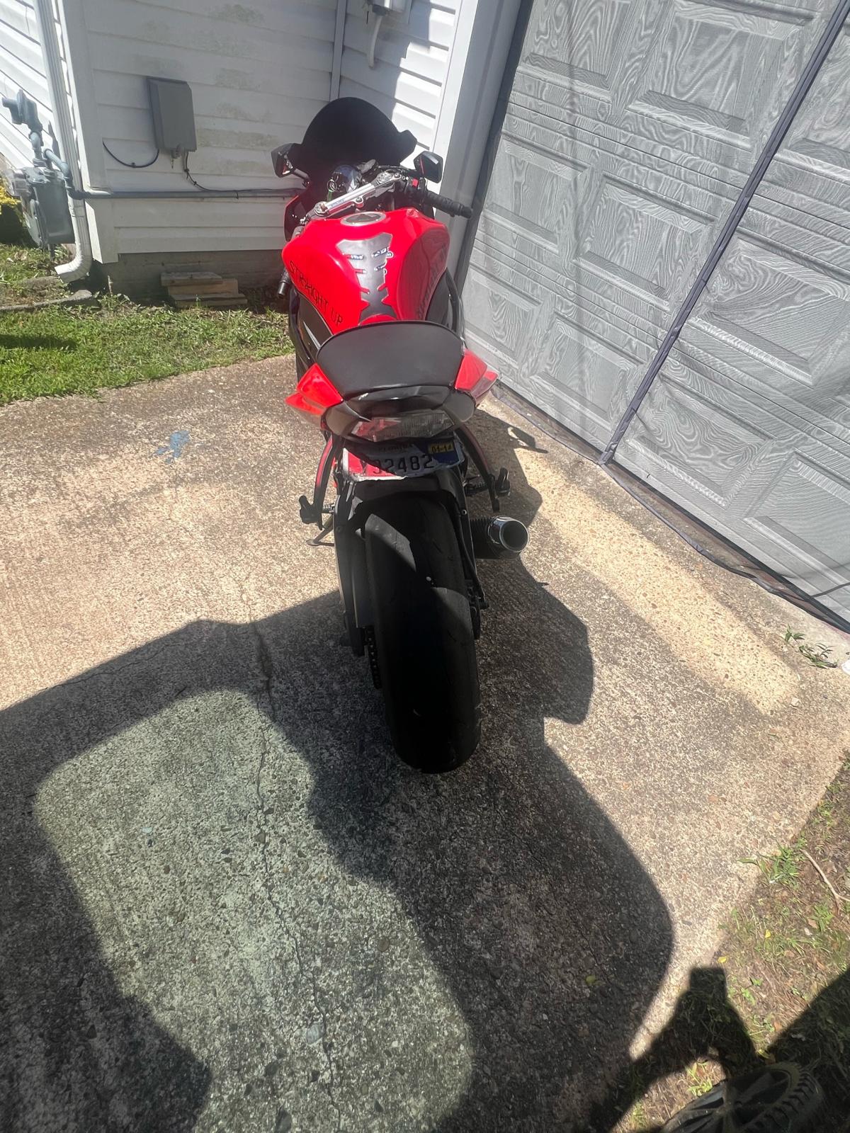 motorcycle 2010 Kawasaki zx600 - Norfolk, Virginia - FleaMarketBay