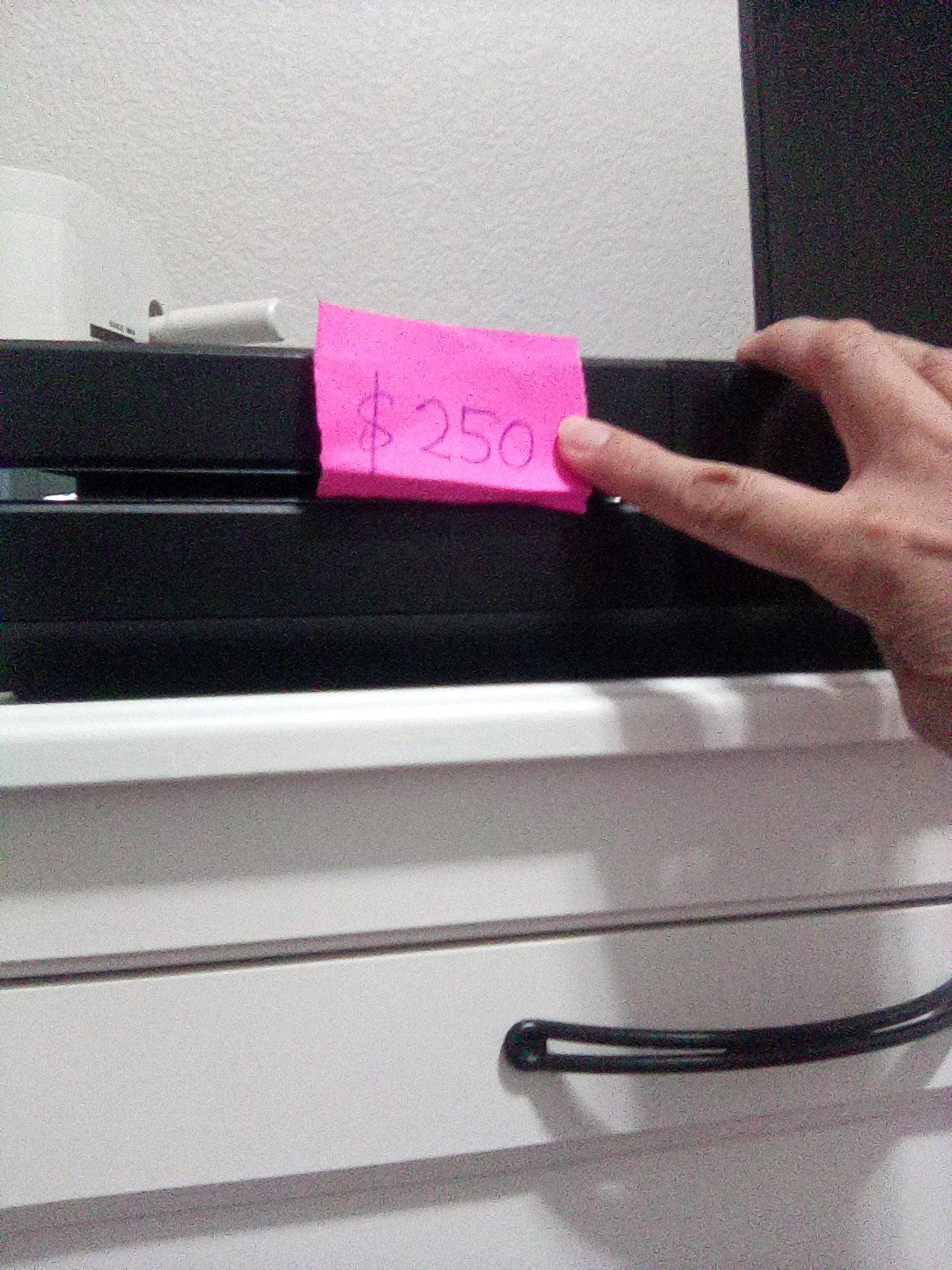 Xbox series x - Arapahoe, Colorado - FleaMarketBay