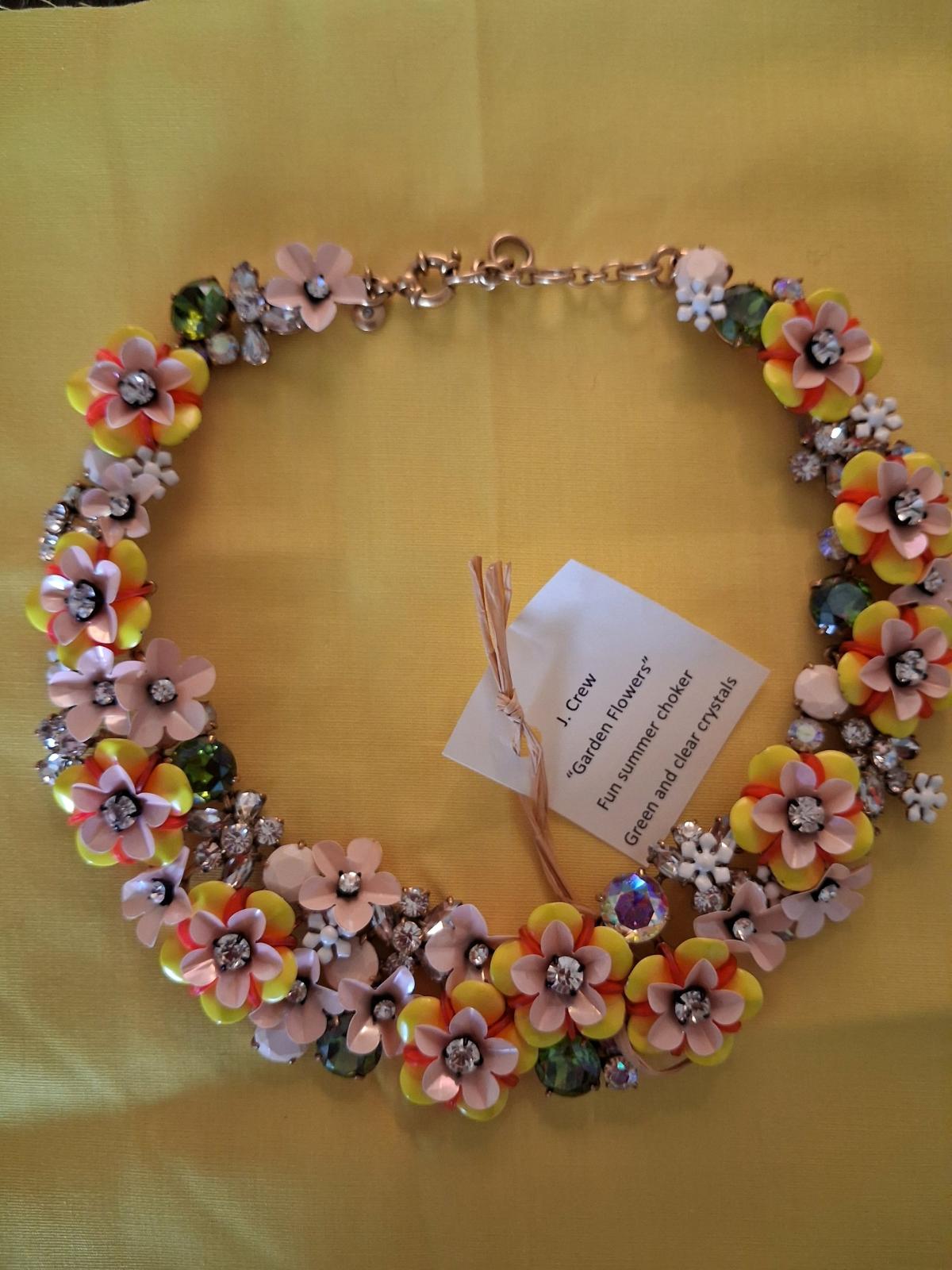 j crew collectible necklace - Pierre, South Dakota - FleaMarketBay
