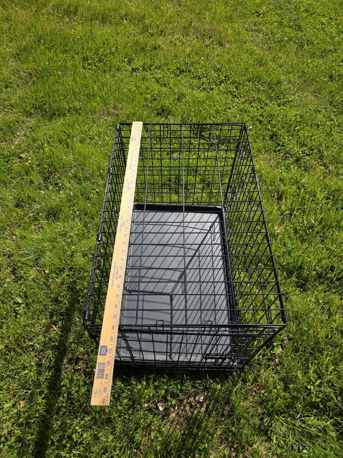 Folding Medium Black Metal Dog Cage - Lebanon, Connecticut - FleaMarketBay
