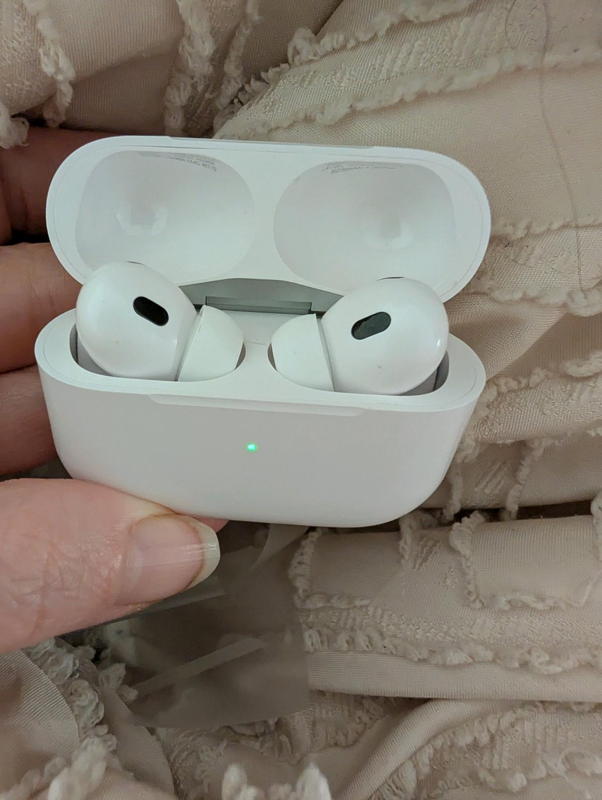 Airpods pro Gen 2 - San Diego, California - FleaMarketBay