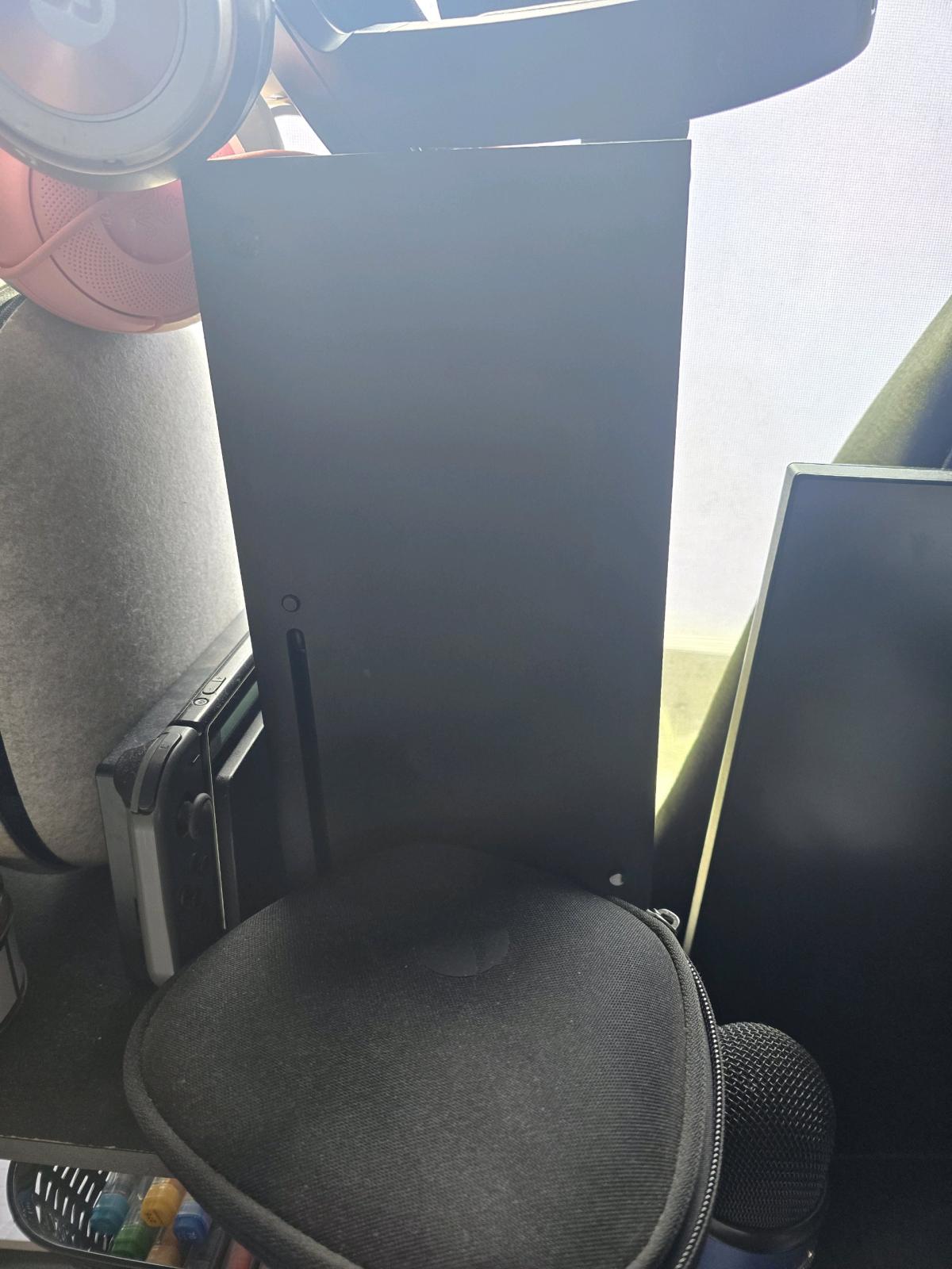 xbox slightly used - Hudson, Florida - FleaMarketBay
