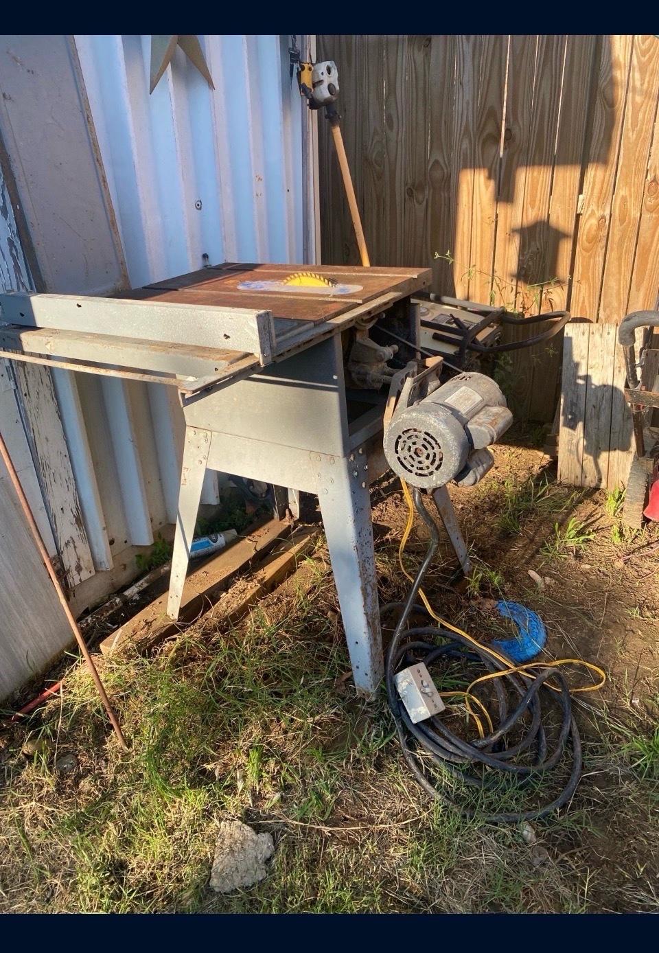 Craftsman tablesaw - Kennedale, Texas - FleaMarketBay