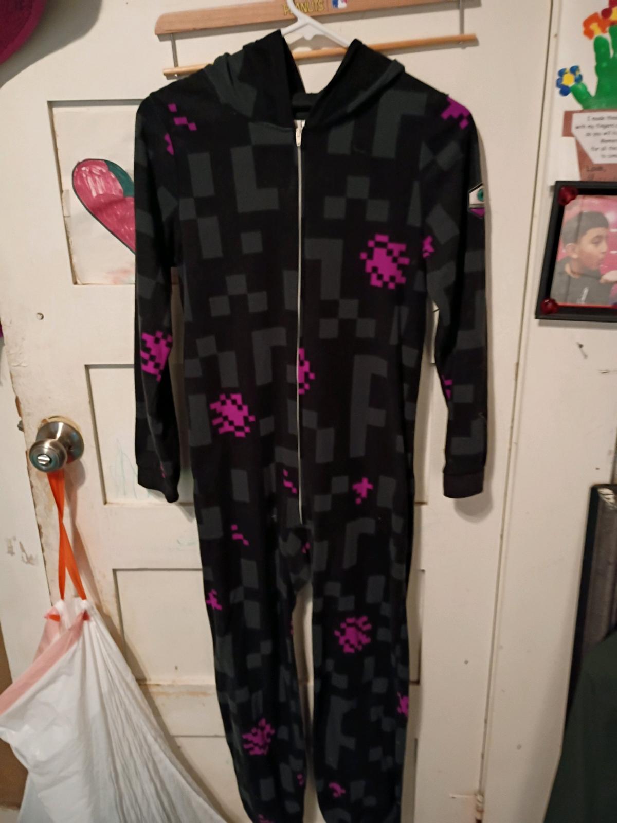 girls Minecraft pajamas - Fresno, California - FleaMarketBay