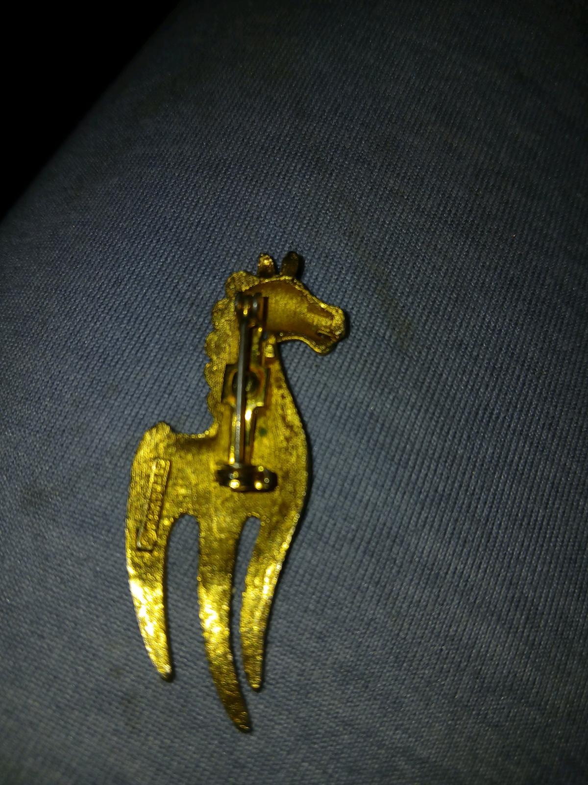brooches - Andalusia, Alabama - FleaMarketBay