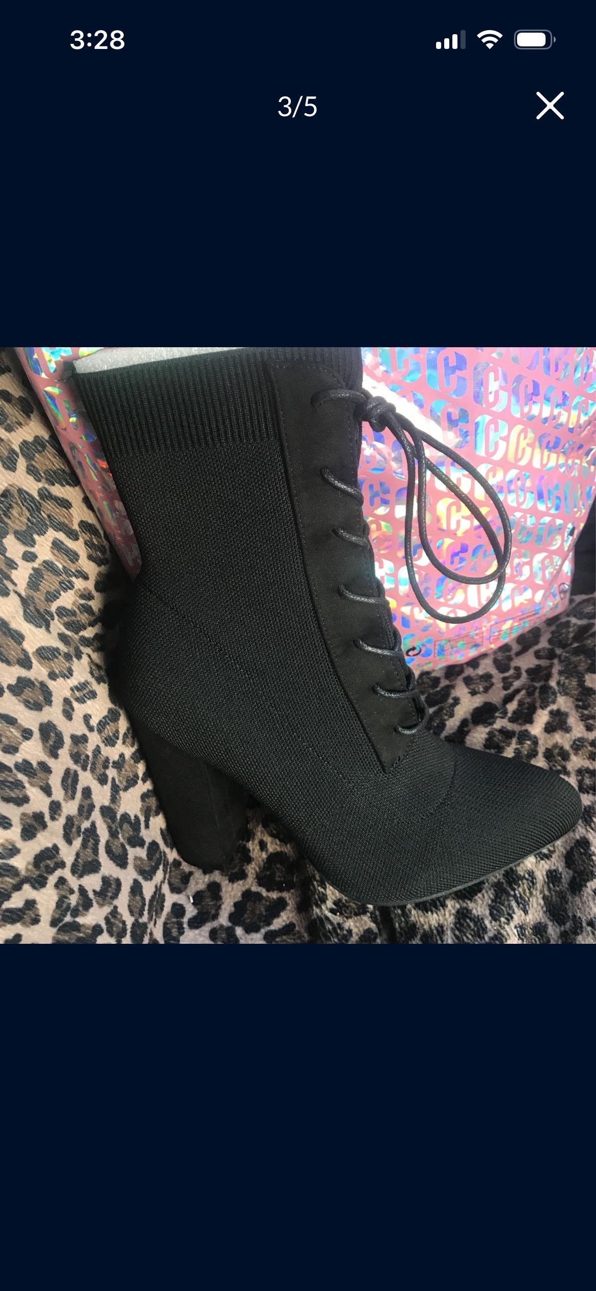 CuCoo Womens Booties Size 7 - Houston, Texas - FleaMarketBay