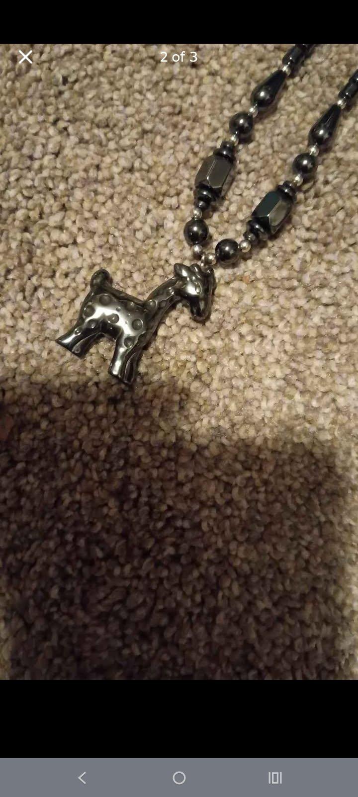 magnetic giraffe necklace - Madison, Indiana - FleaMarketBay