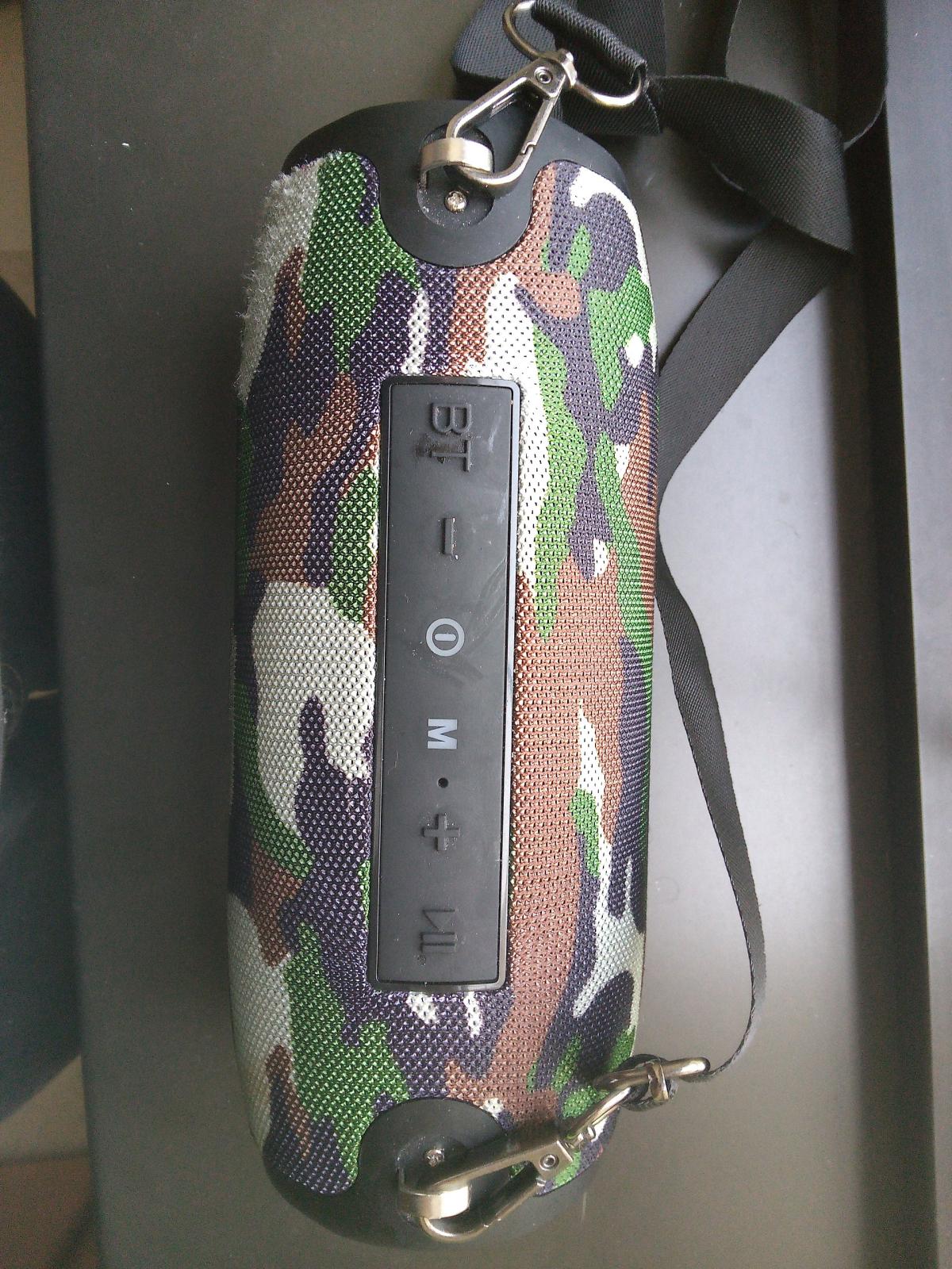 Hooked Bluetooth Speaker Camouflage - Los Angeles, California - FleaMarketBay