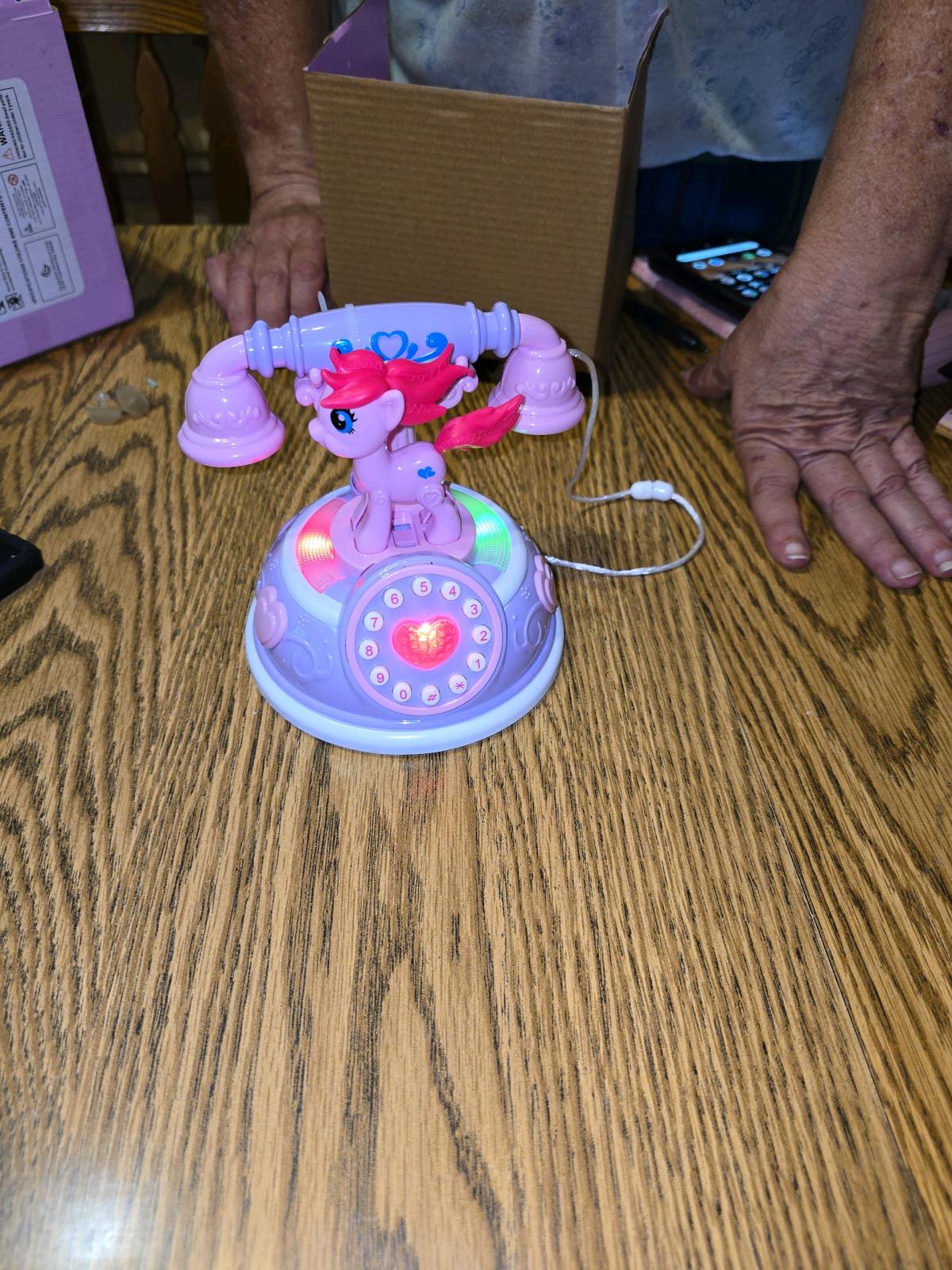 childrens toy phone - High Point, North Carolina - FleaMarketBay