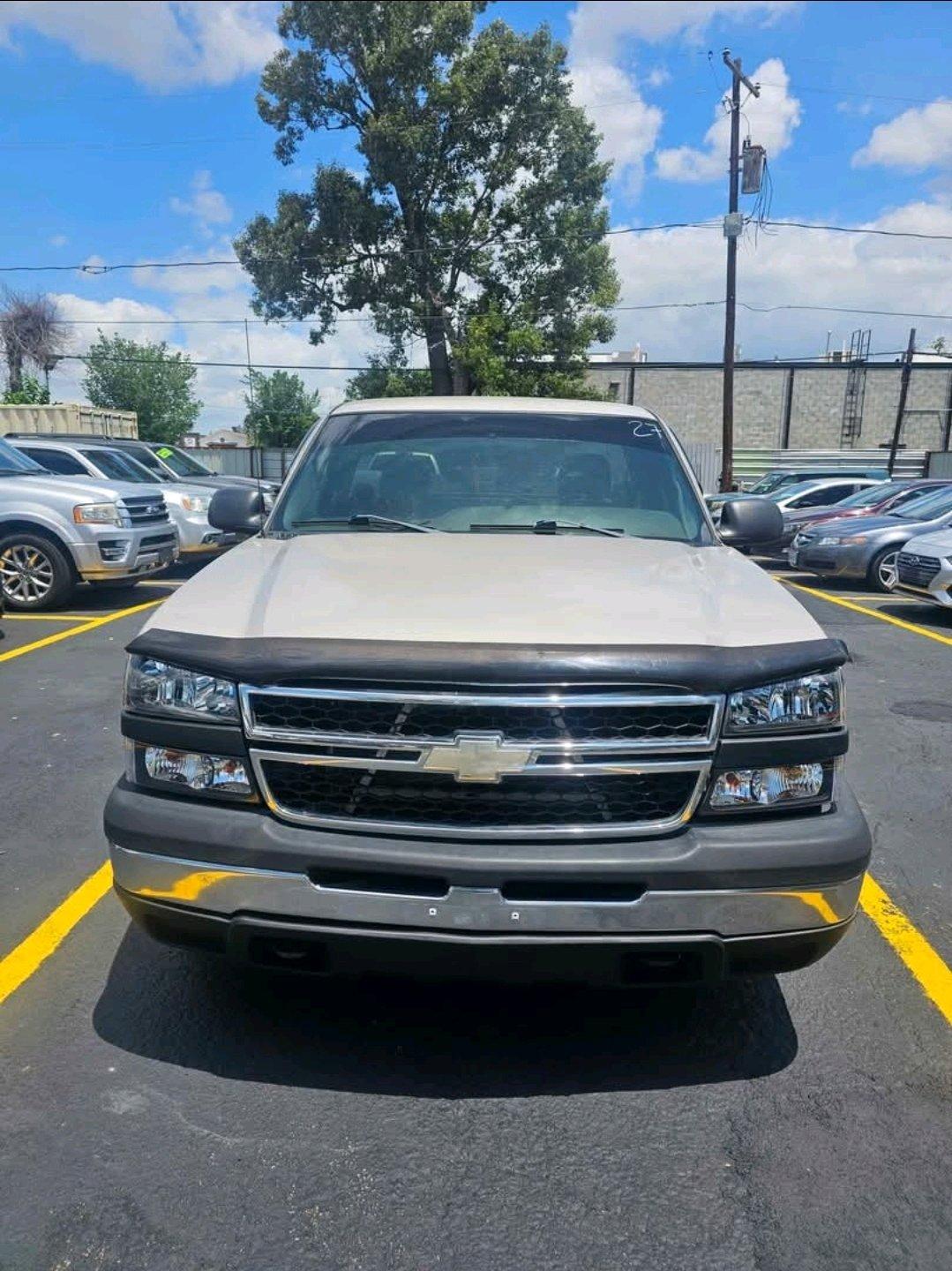 2004 Chevrolet Silverado Work Truck - Houston, Texas - FleaMarketBay
