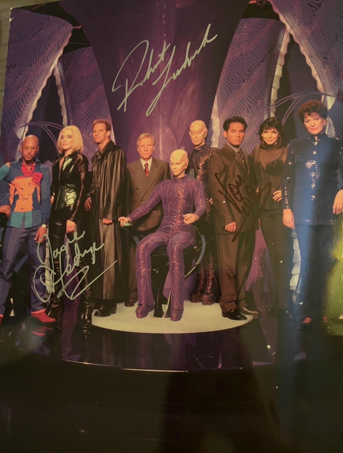 Gene Roddenberrys Earth Final Conflict  Vintage TV Presskit - Phoenix, Arizona - FleaMarketBay