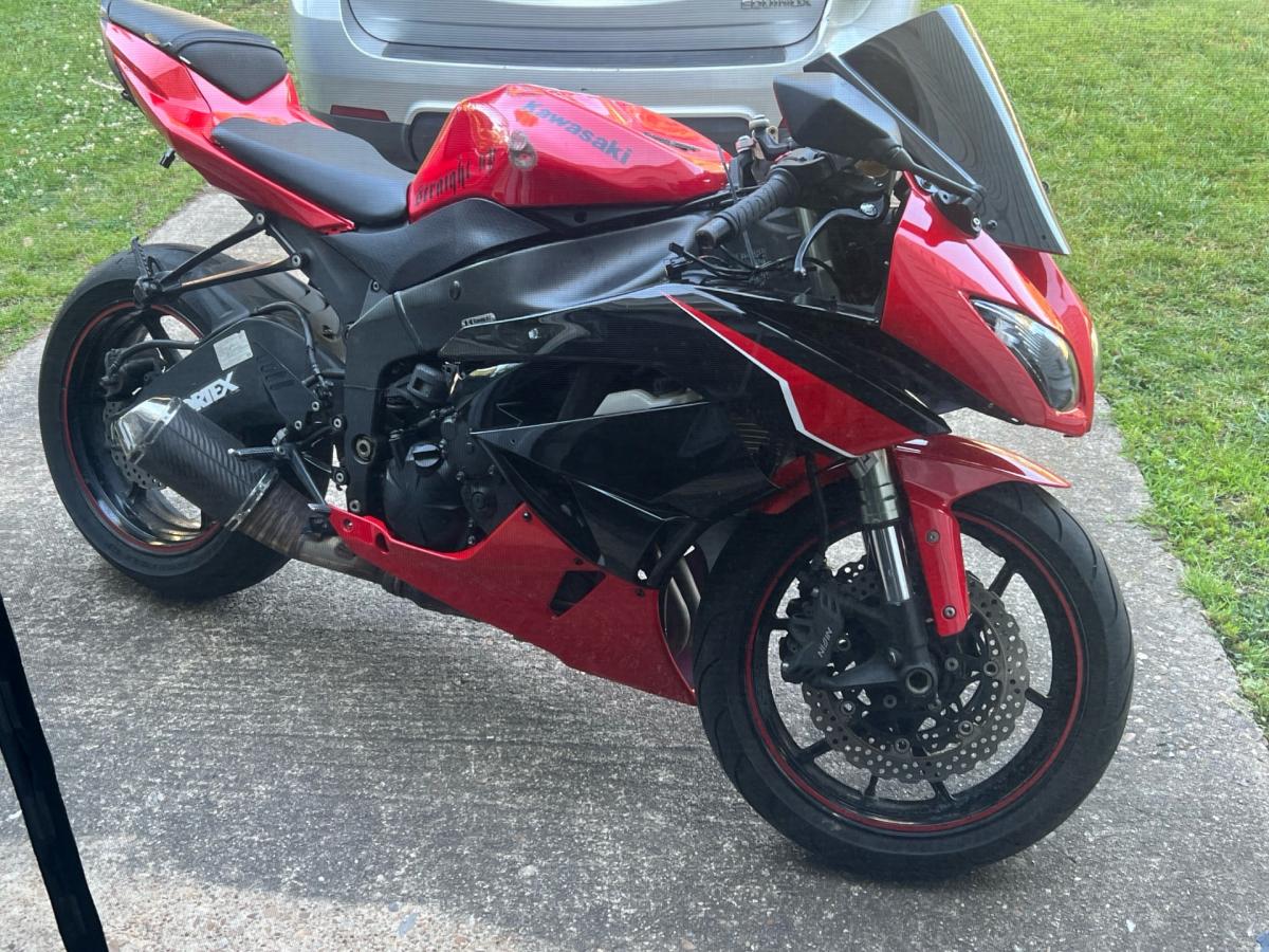 motorcycle 2010 Kawasaki zx600 - Norfolk, Virginia - FleaMarketBay