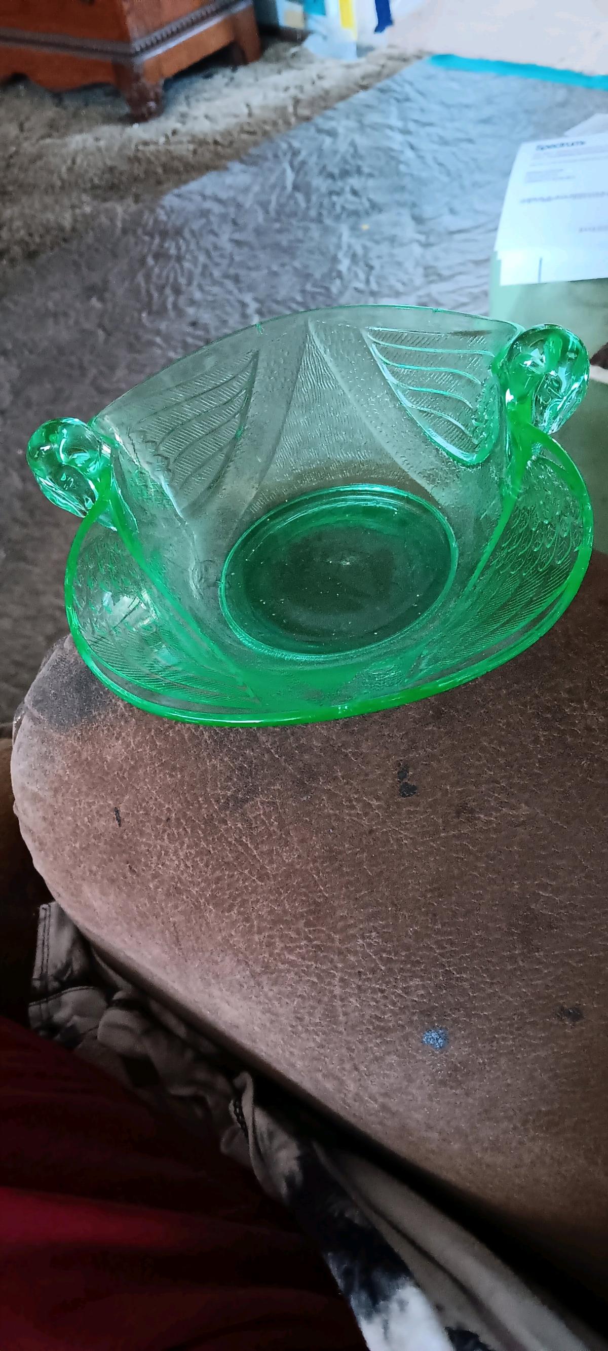 Fenton glass double swan - Carson, California - FleaMarketBay