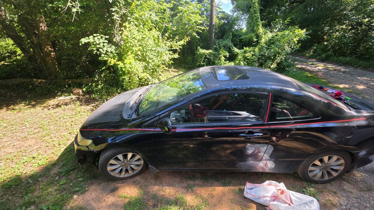 2010 Honda Civic Coupe - Statesville, North Carolina - FleaMarketBay