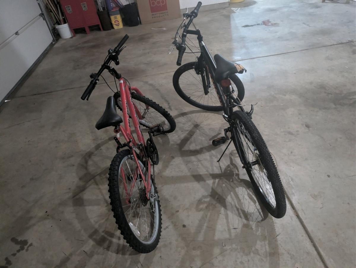2 bikes that are a little broken - Avon, Indiana - FleaMarketBay