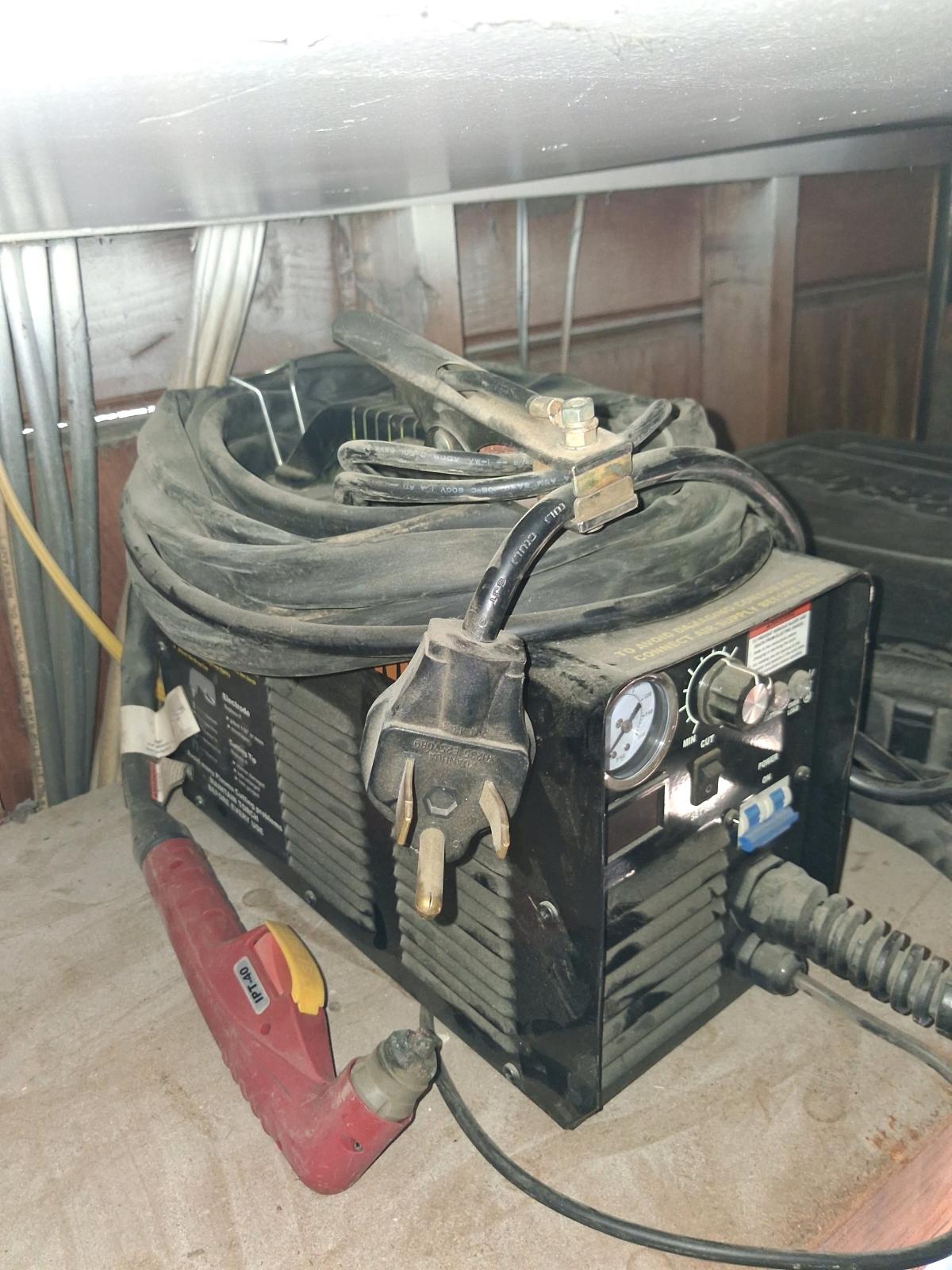 barley used plasma cutter i think we used like 4 to 5 times - Clovis, California - FleaMarketBay