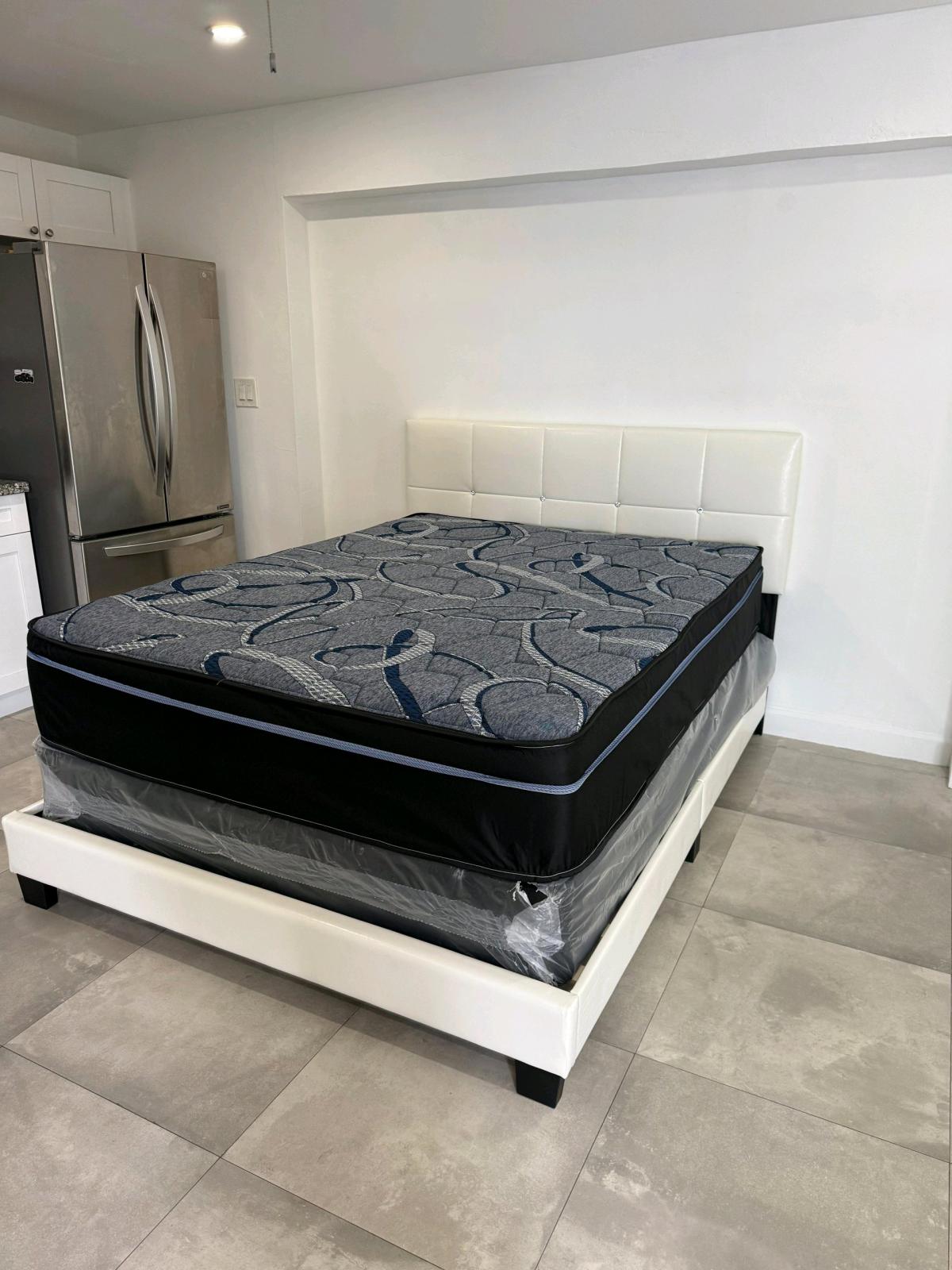 vendo camas full con el colchn includo - Hialeah, Florida - FleaMarketBay