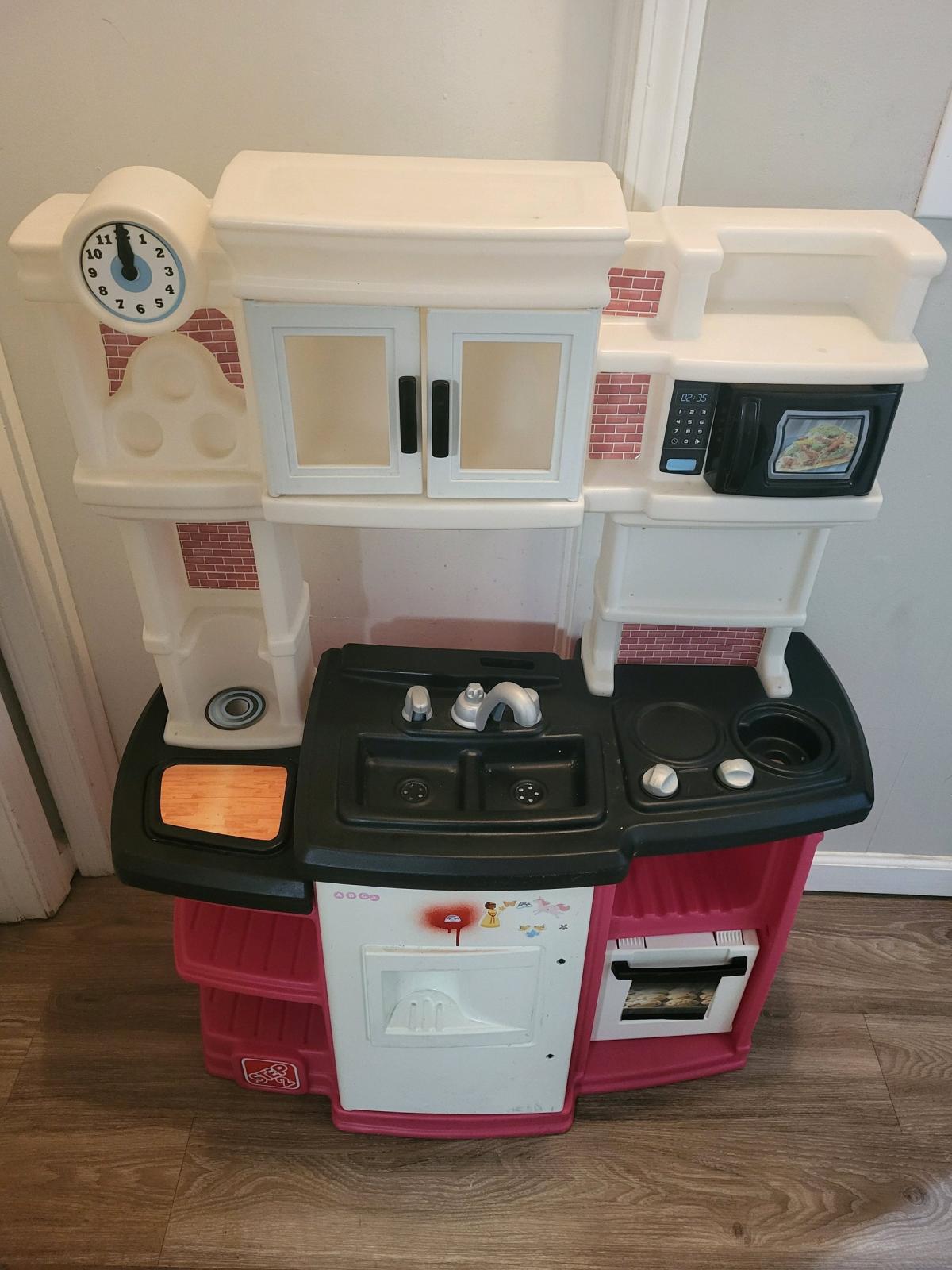 Step 2 Kitchen Toy - Antioch, Tennessee - FleaMarketBay