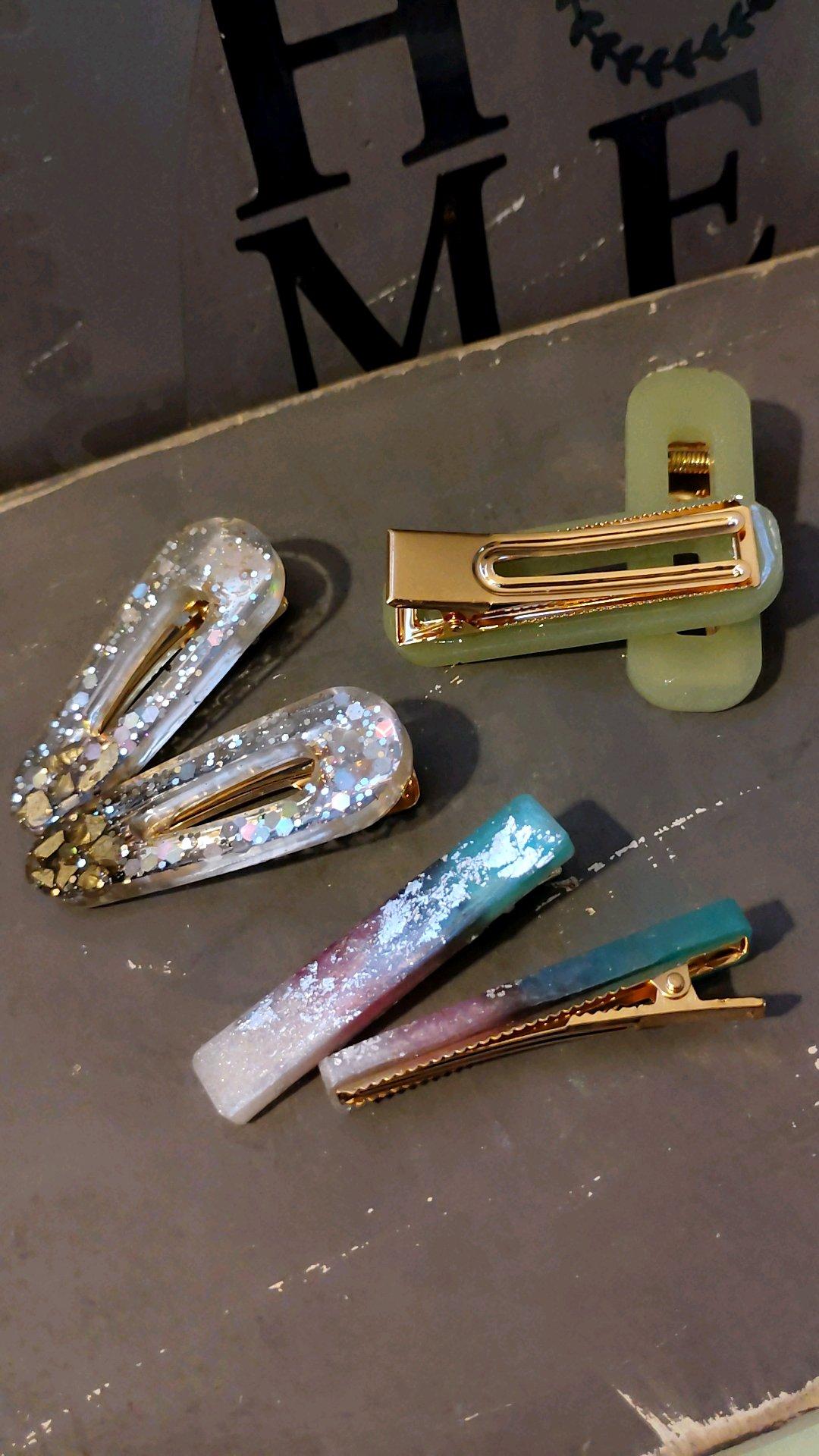 Handcrafted Resin Hairclips - Coldwater, Mississippi - FleaMarketBay
