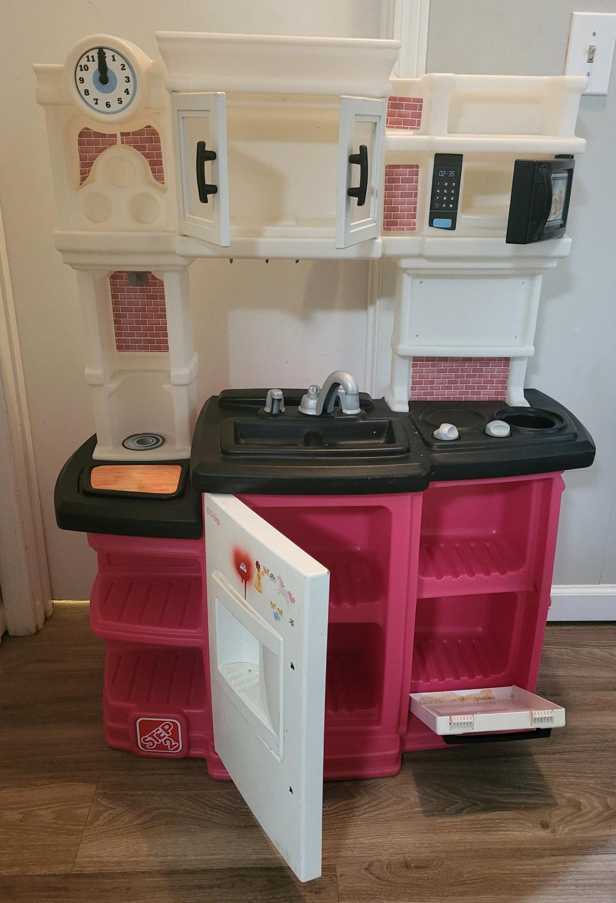 Step 2 Kitchen Toy - Antioch, Tennessee - FleaMarketBay