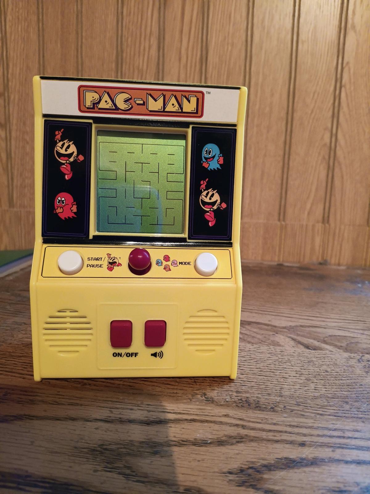 Pac Man Mini Game - Brazil, Indiana - FleaMarketBay
