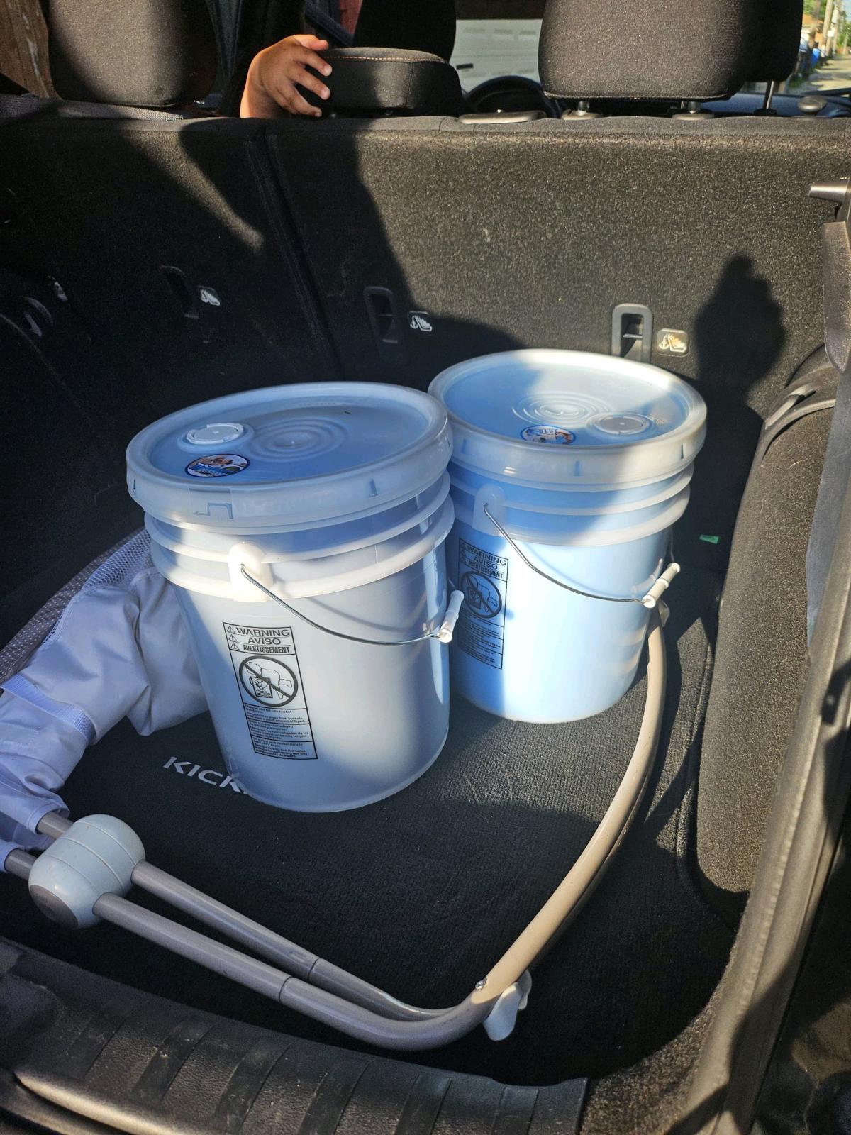 Detergent and softener dish soap in a bucket - Chicago, Illinois - FleaMarketBay