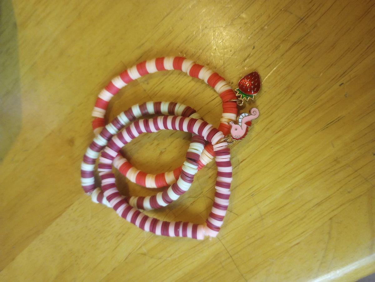 2 random color braclets thank you - Richmond, Kentucky - FleaMarketBay