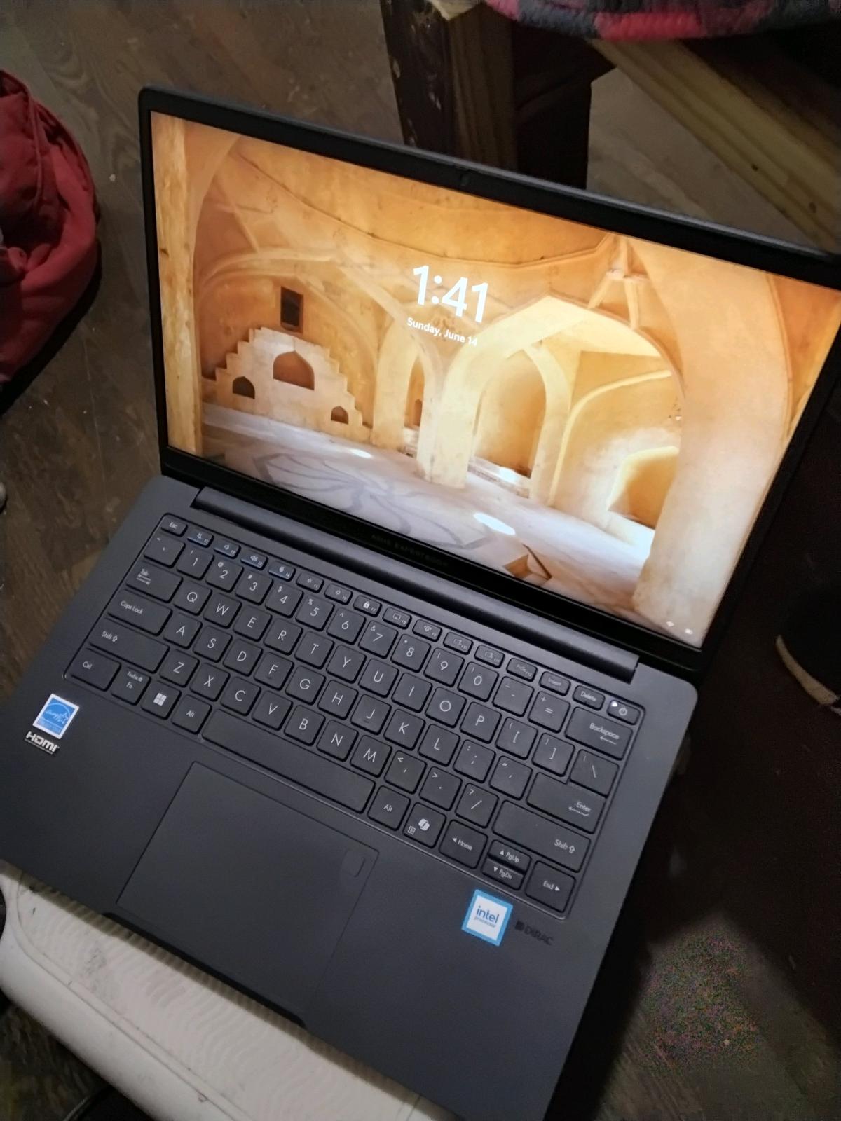ASUS ExpertBook B1403CTA  Excellent Condition  Box  Charger - Hartwell, Georgia - FleaMarketBay