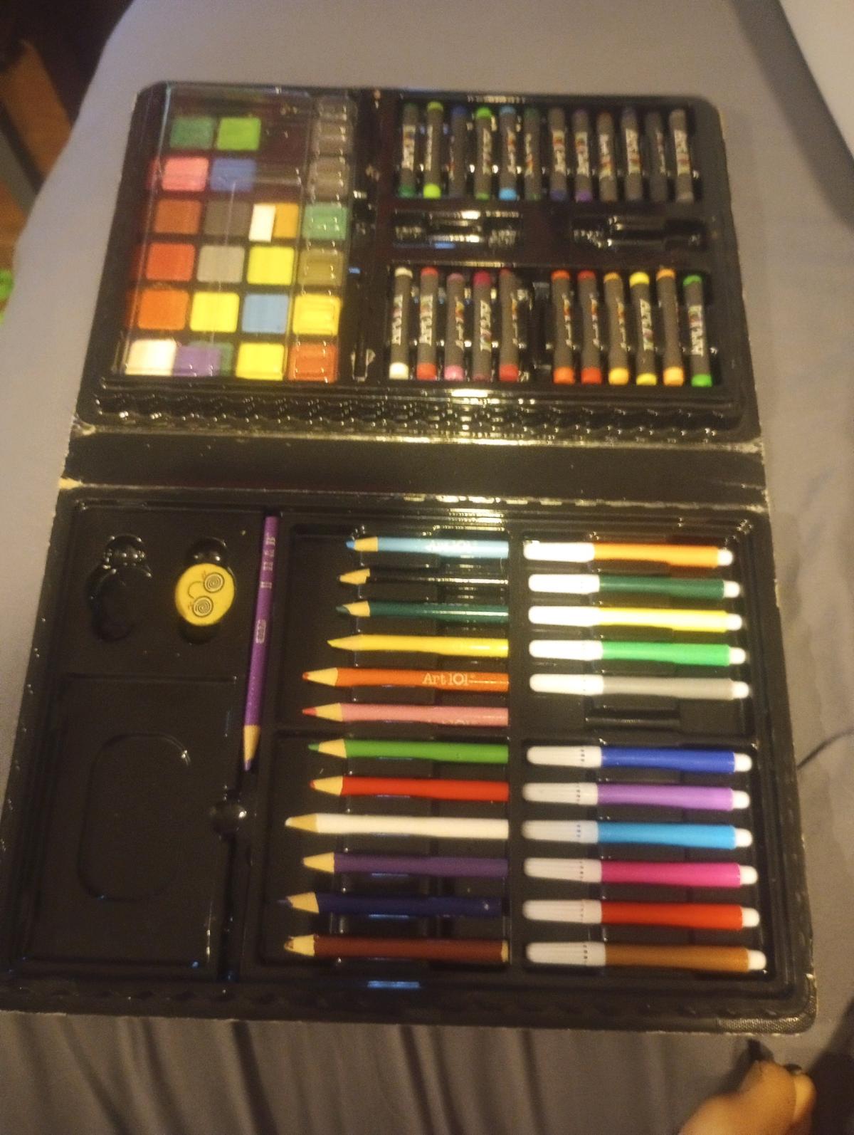 a art kit - Richmond, Kentucky - FleaMarketBay
