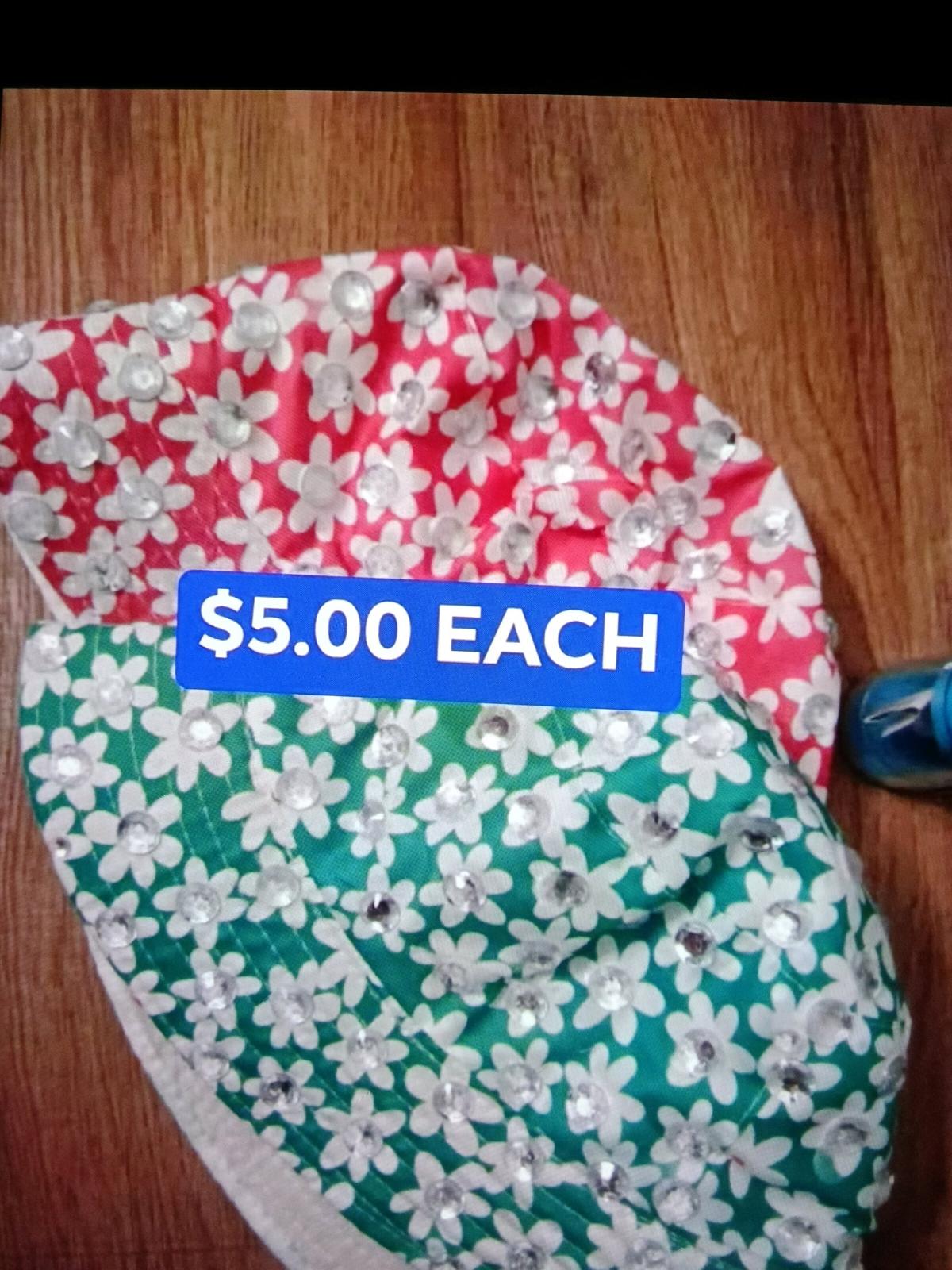 Beautiful bucket hats comes in different patterns - Tampa, Florida - FleaMarketBay