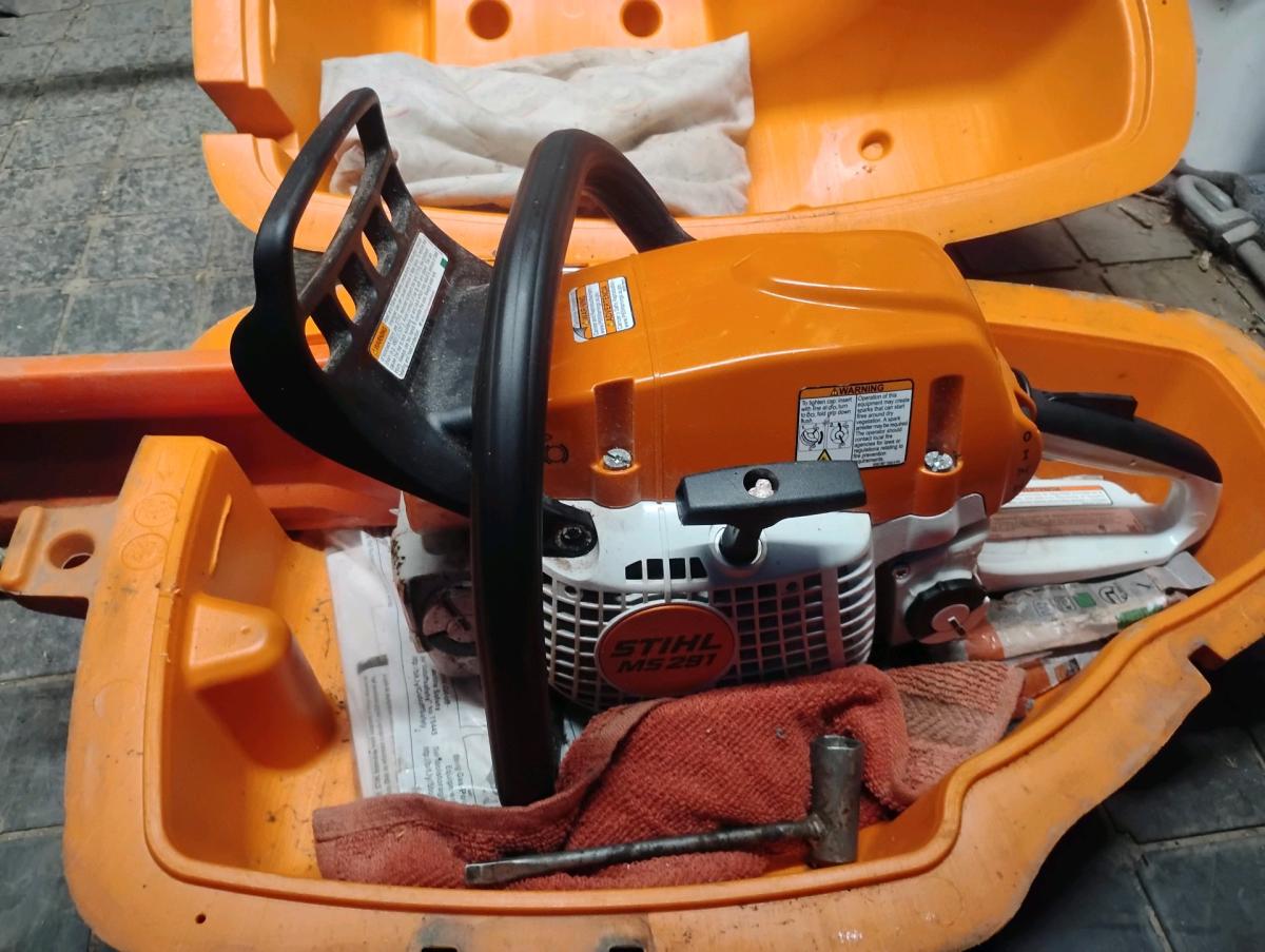 Stihl MS291 chainsaw  great shape almost new - Luzerne, Pennsylvania - FleaMarketBay