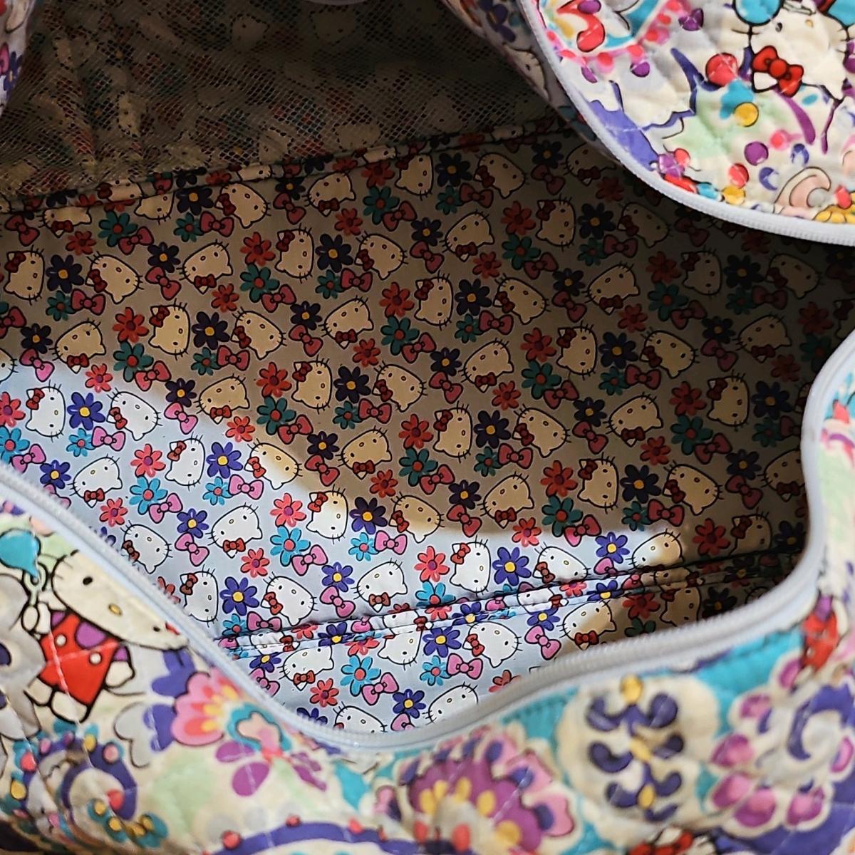 very Bradley hello kitty duffle bag - Chattanooga, Tennessee - FleaMarketBay