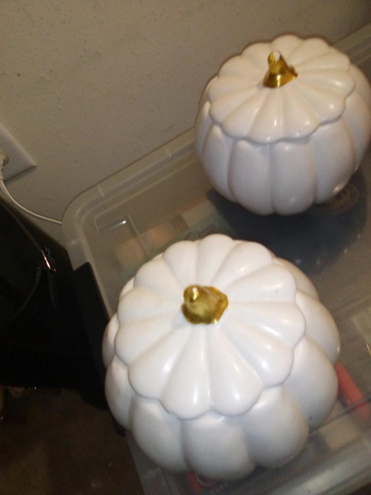 holiday pumpkins great anytime of the year - Sugar Land, Texas - FleaMarketBay