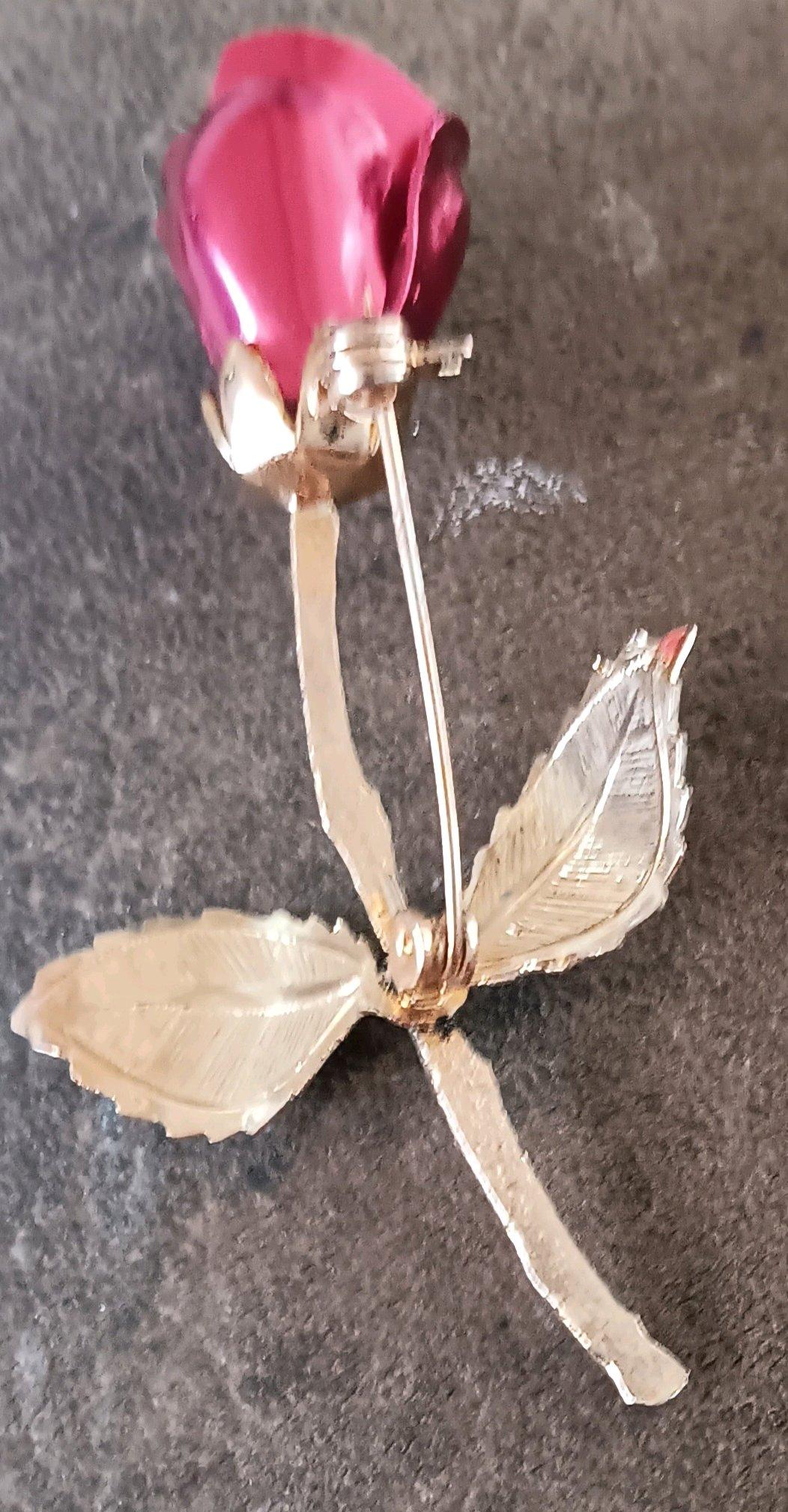 rose pin - Carson, California - FleaMarketBay