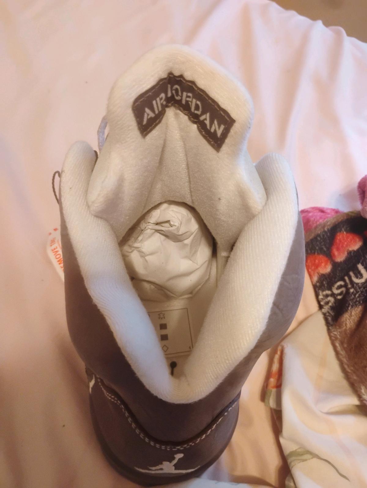 retro 5s size 9 - Dallas, Georgia - FleaMarketBay