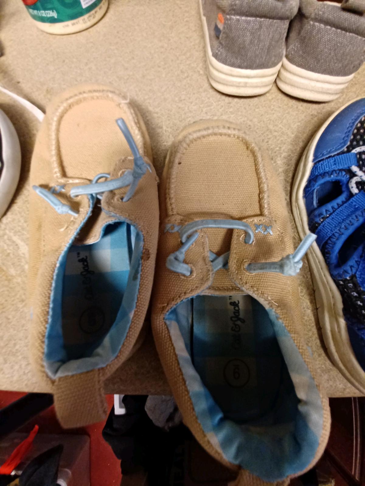 kid shoes - Knoxville, Tennessee - FleaMarketBay