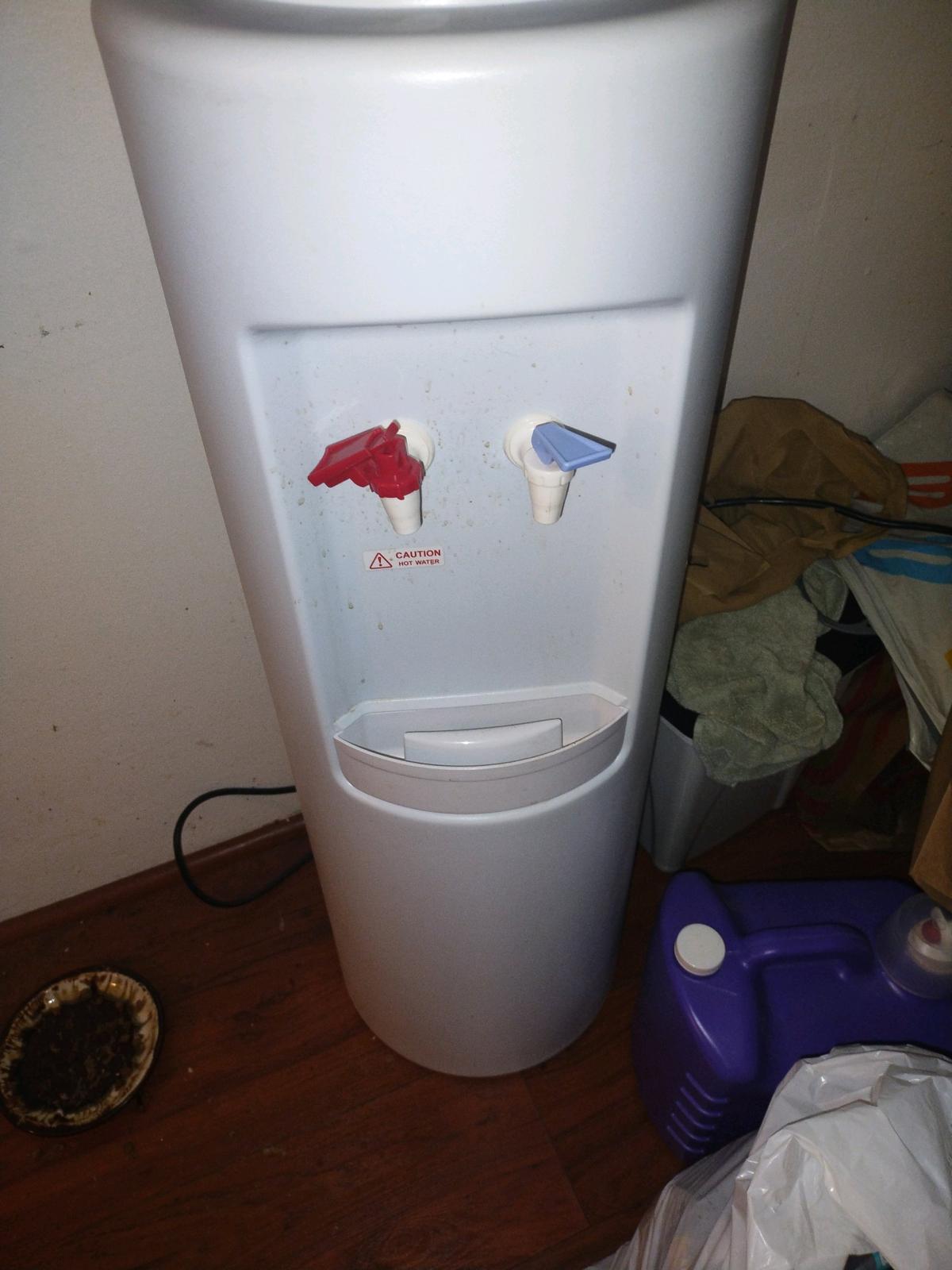 water dispenser for jugs of water - Pittsburgh, Pennsylvania - FleaMarketBay