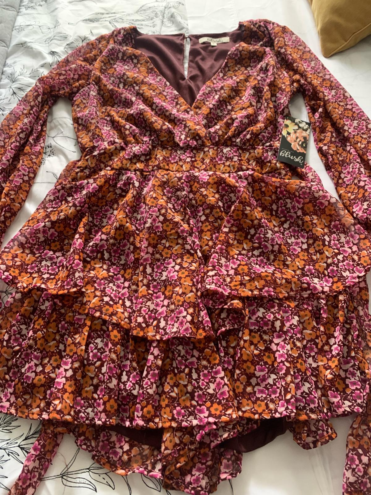 Floral long sleeve dress - Altamonte Springs, Florida - FleaMarketBay