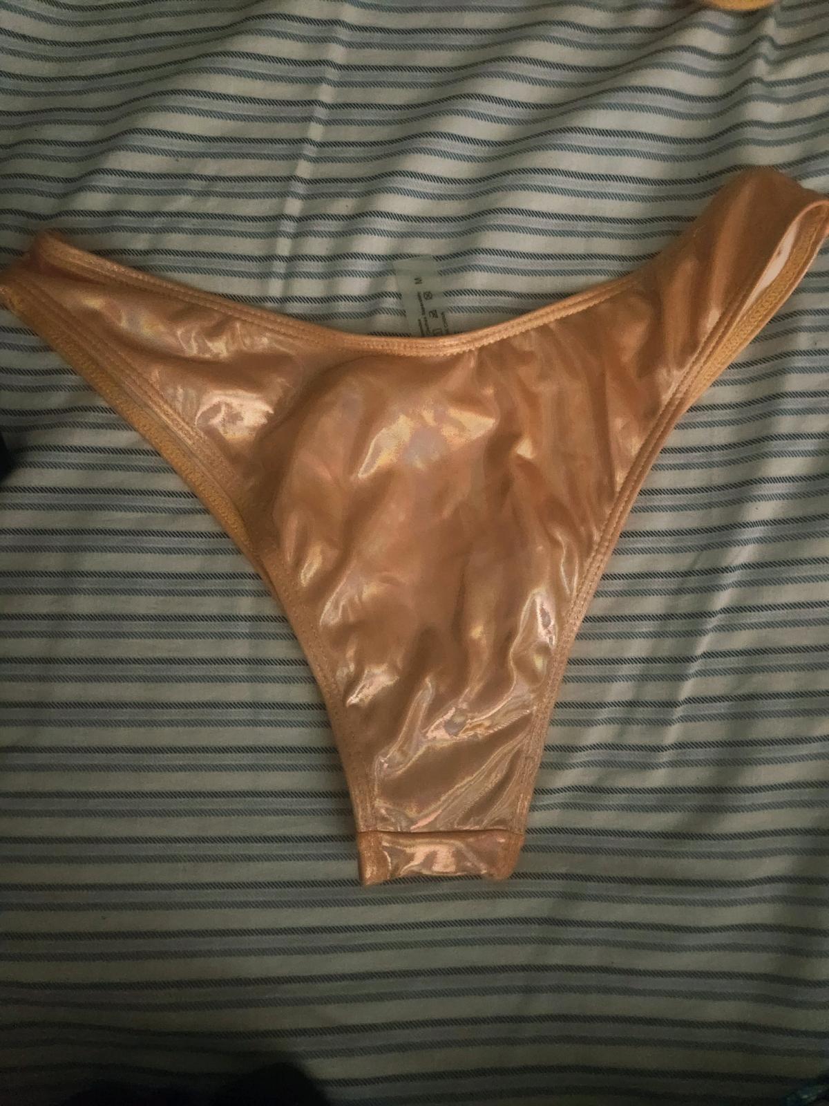 womans swimsuit - Buffalo, New York - FleaMarketBay
