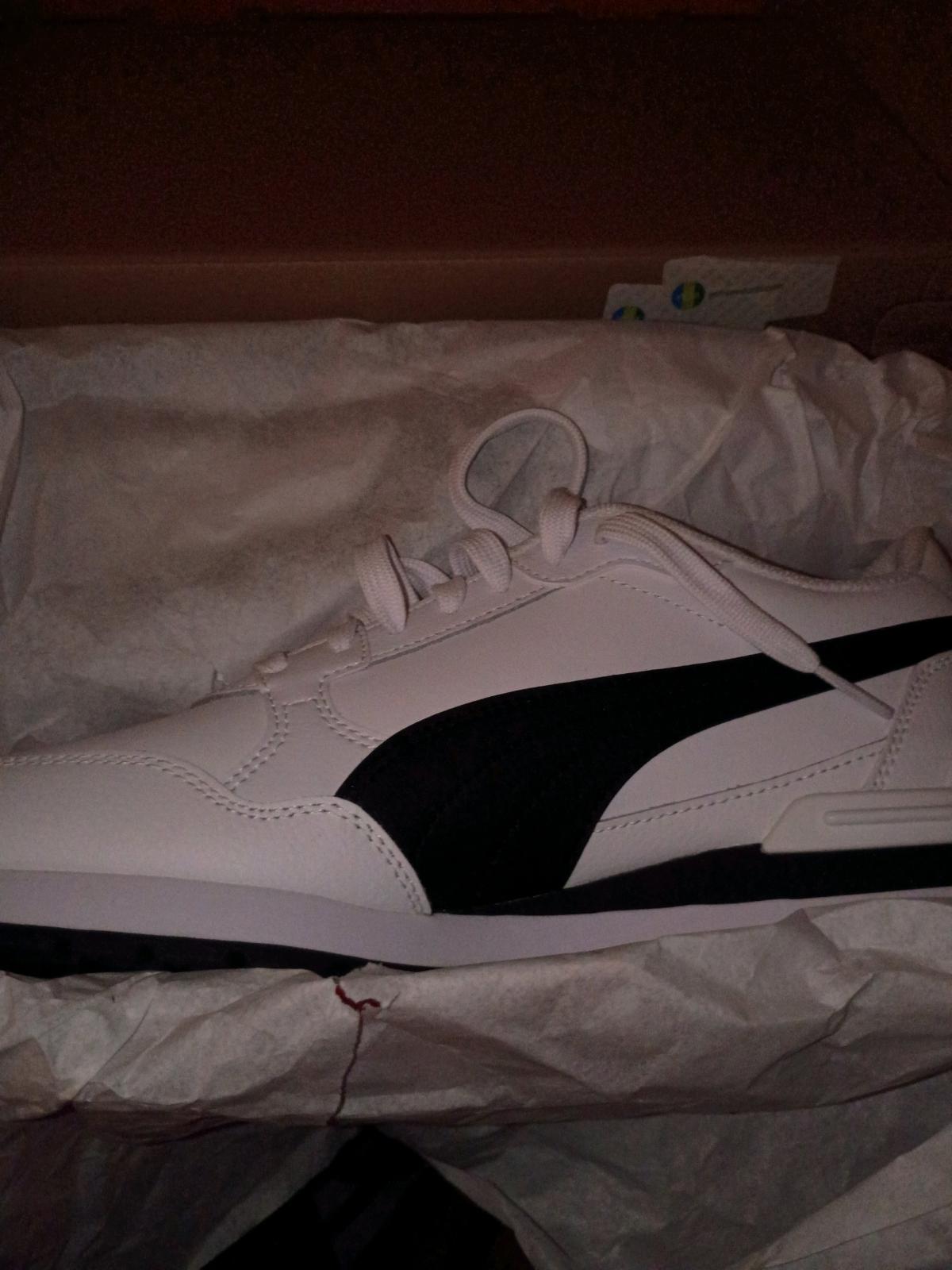Puma ST Runner v4 L Softfoam Brand New - Los Angeles, California - FleaMarketBay