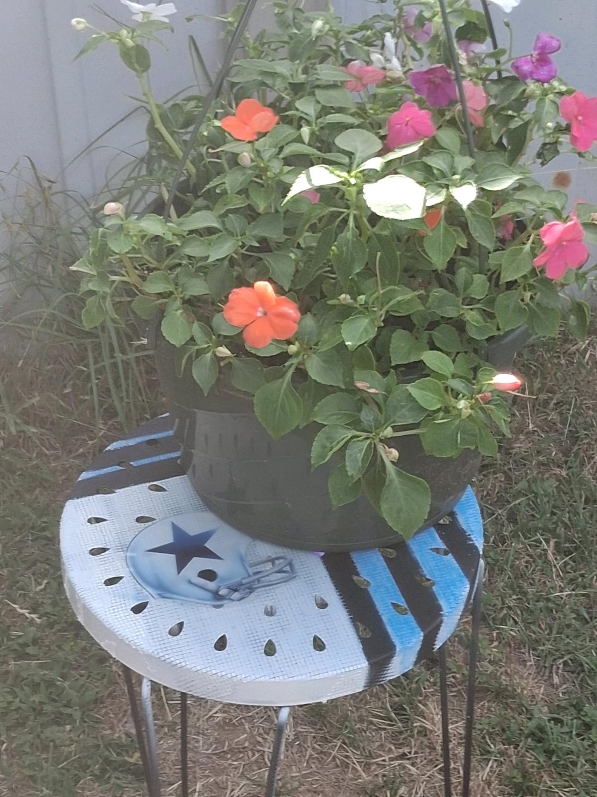 Garden Tables - Mineral Wells, Texas - FleaMarketBay