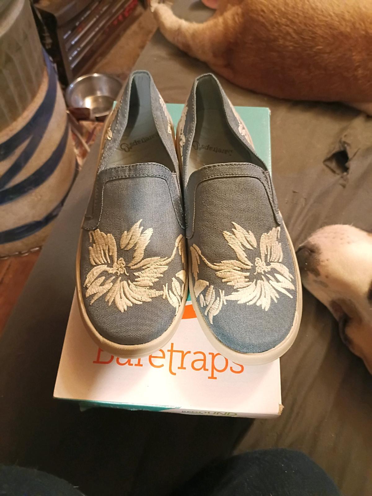 Bare traps Blue Slip On Shoes Woman - Lockport, Louisiana - FleaMarketBay
