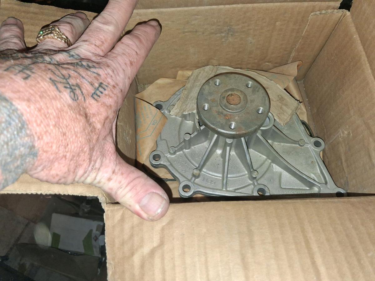 water pump for DT60 in box - Clovis, California - FleaMarketBay