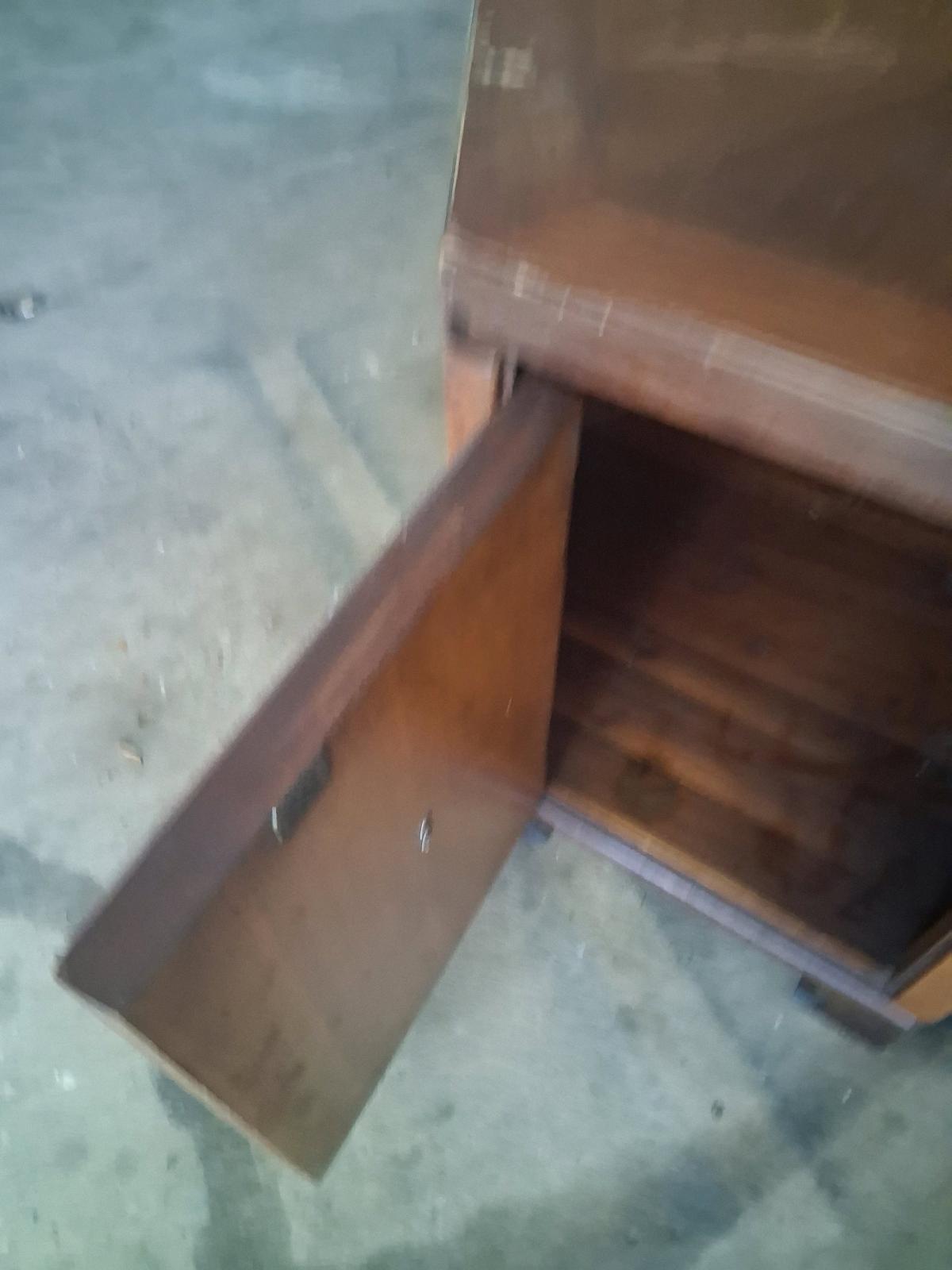 end table - Pangburn, Arkansas - FleaMarketBay