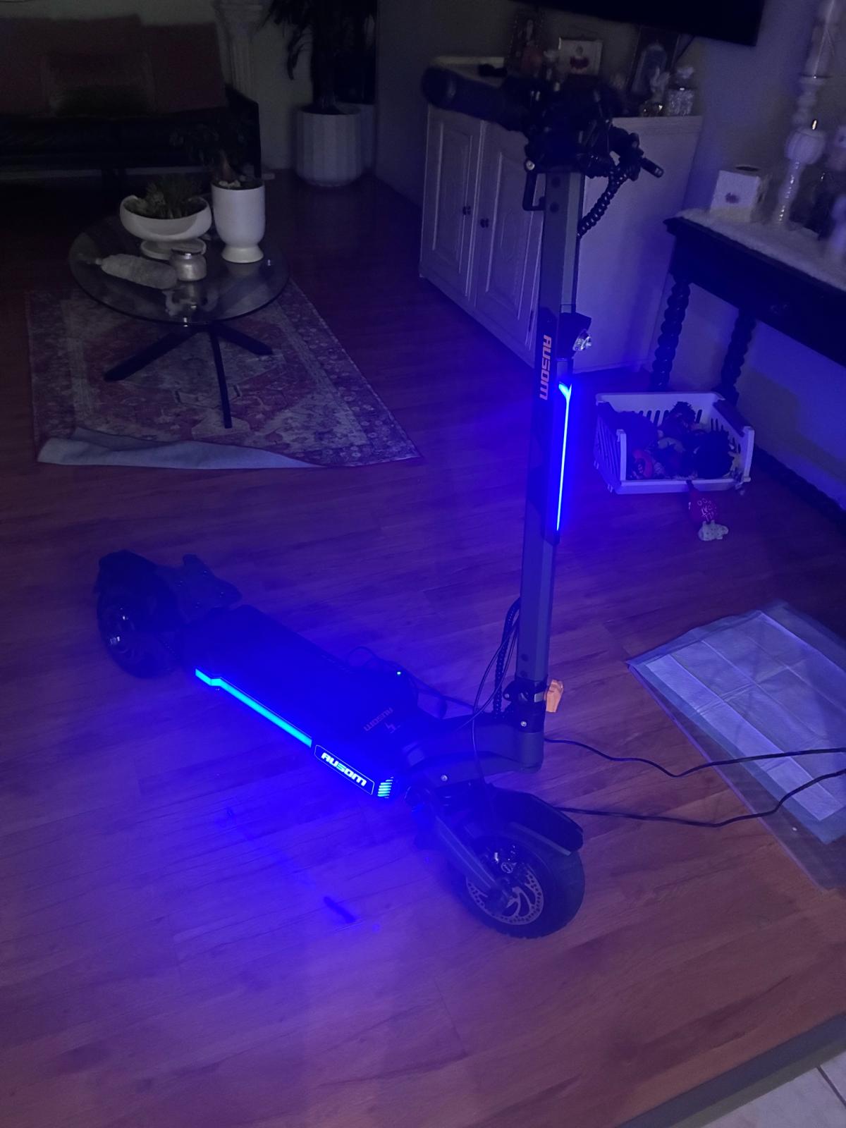 Electric Scooter Ausom Dt2 Pro - Arcadia, California - FleaMarketBay