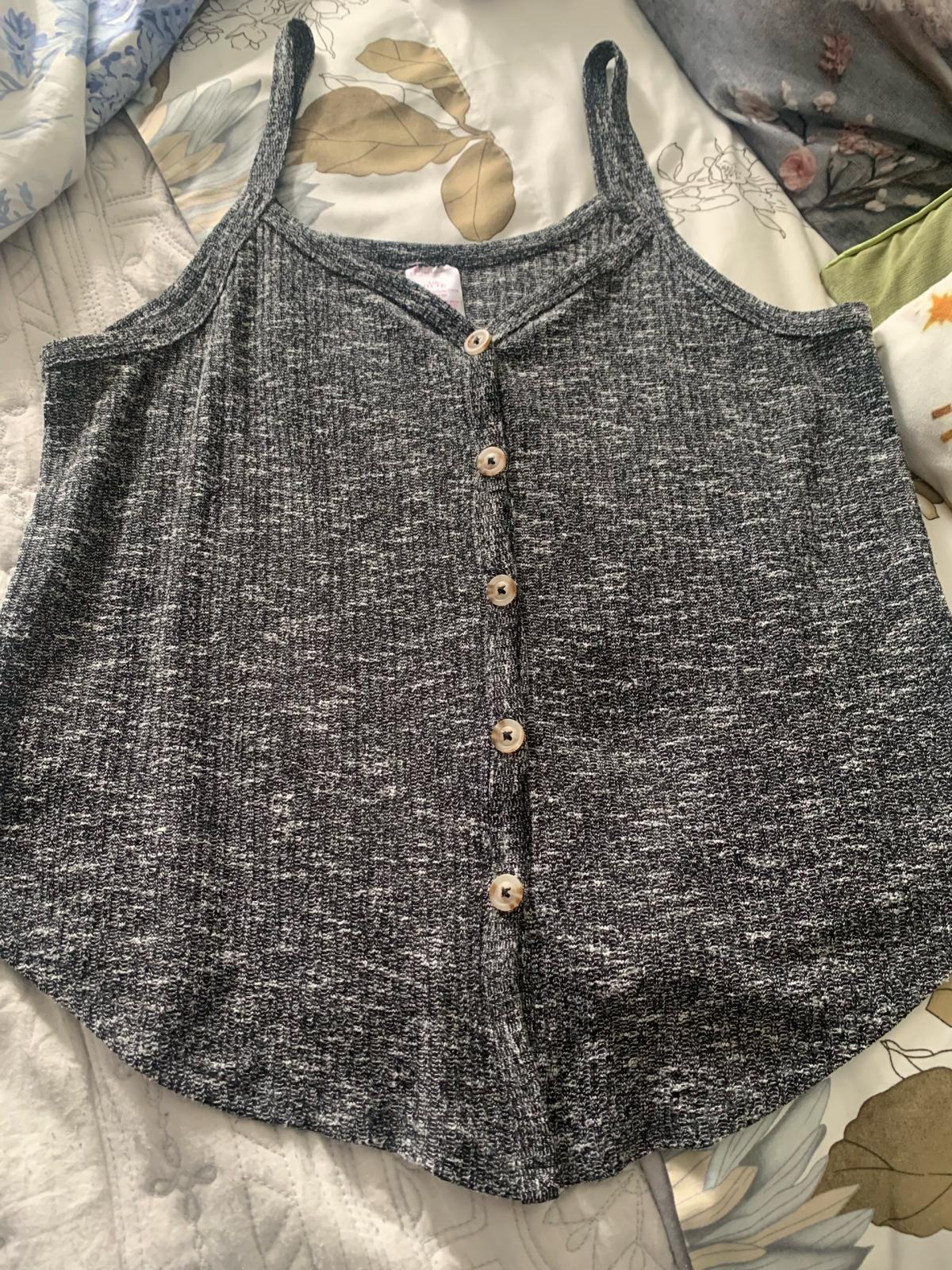 Black and white tank top button up brown - Altamonte Springs, Florida - FleaMarketBay