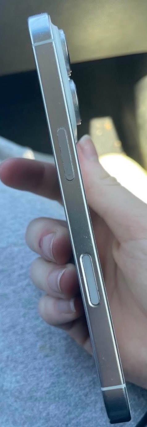 iPhone 16 pro - Altamonte Springs, Florida - FleaMarketBay