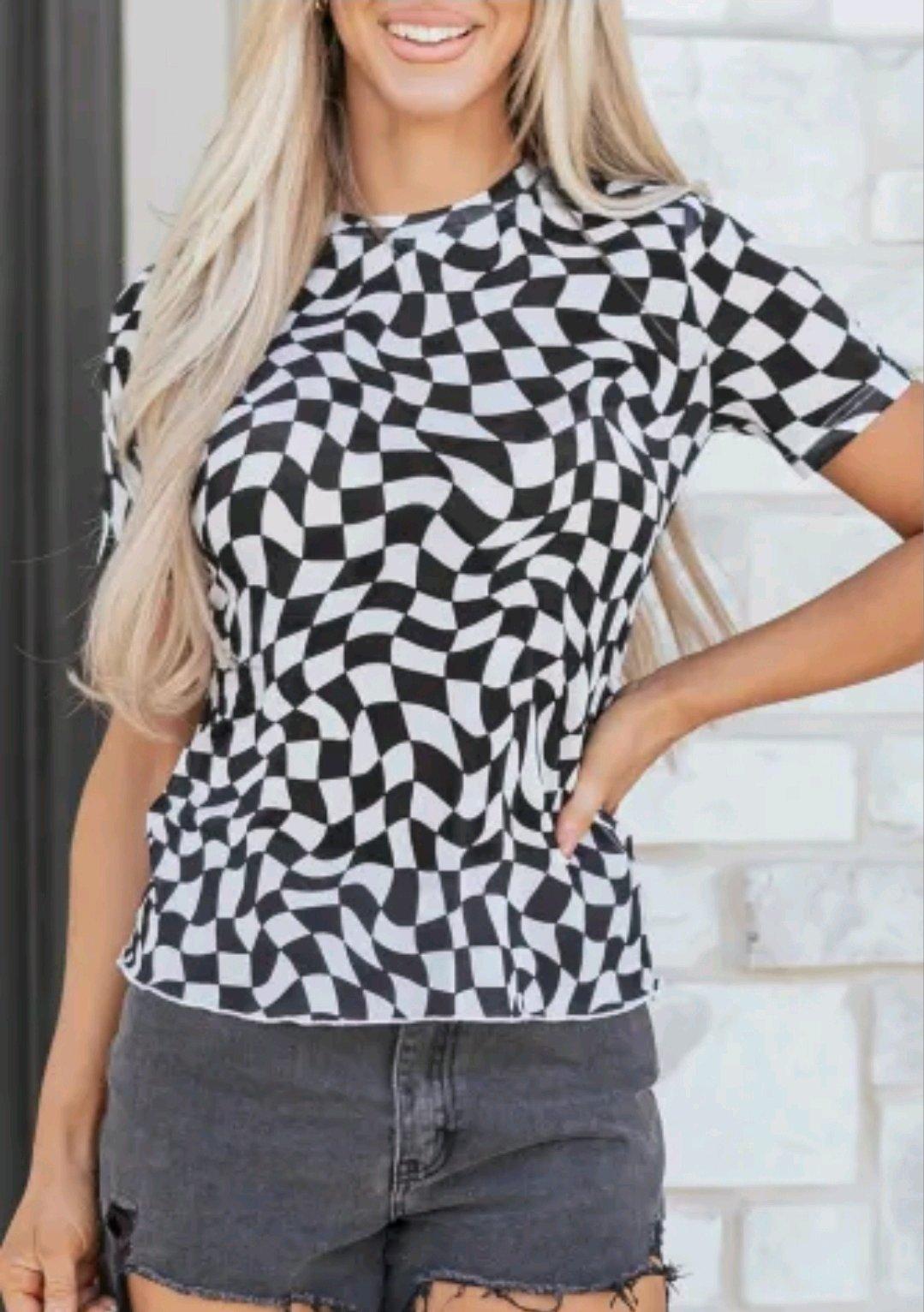Medium Black Checkered Print Crew Neck Mesh T Shirt - Angleton, Texas - FleaMarketBay
